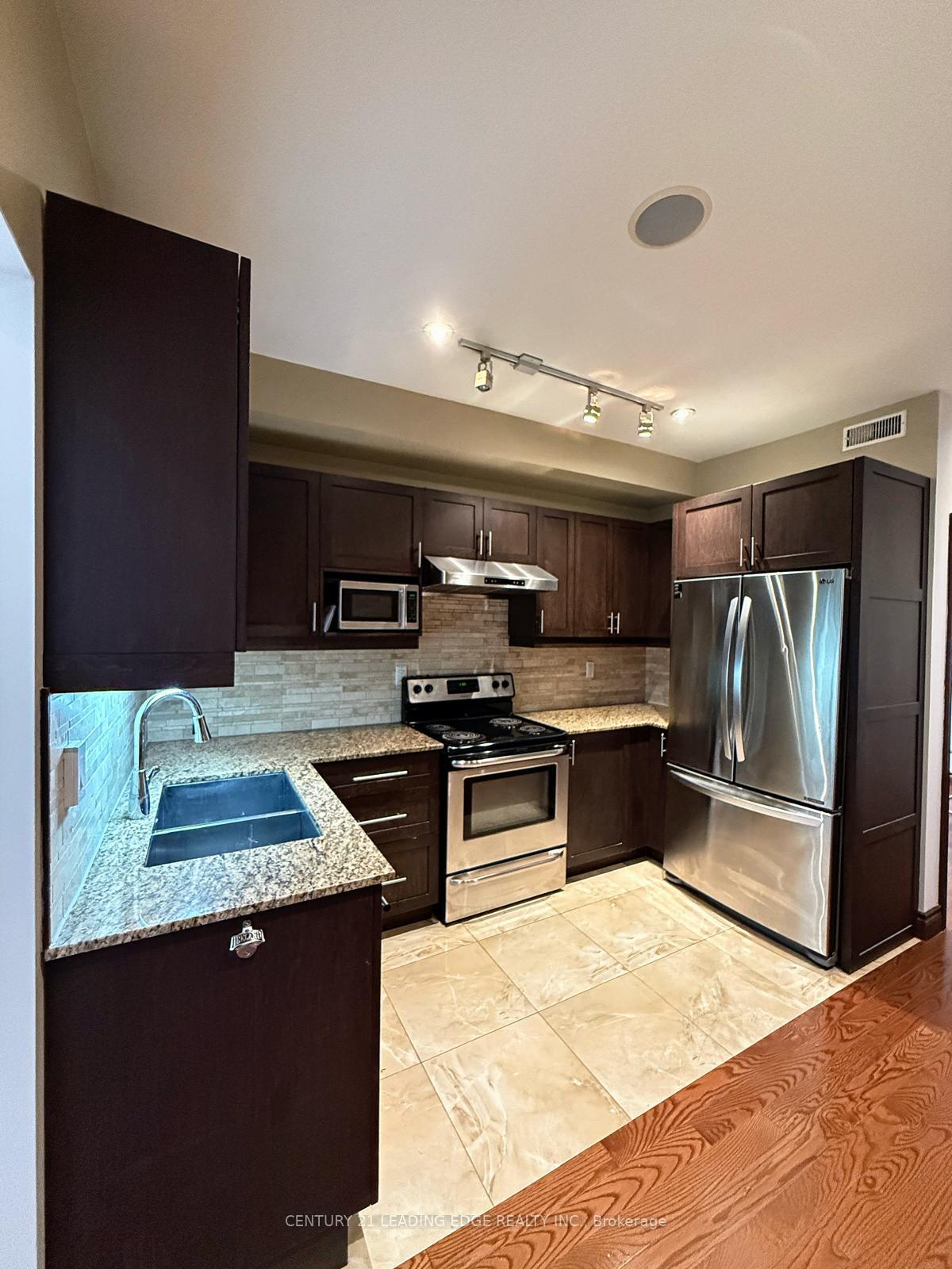 Photo 4 of Unit 2, 267 Saint Helens Avenue, Toronto, Dufferin Grove — HOMEH