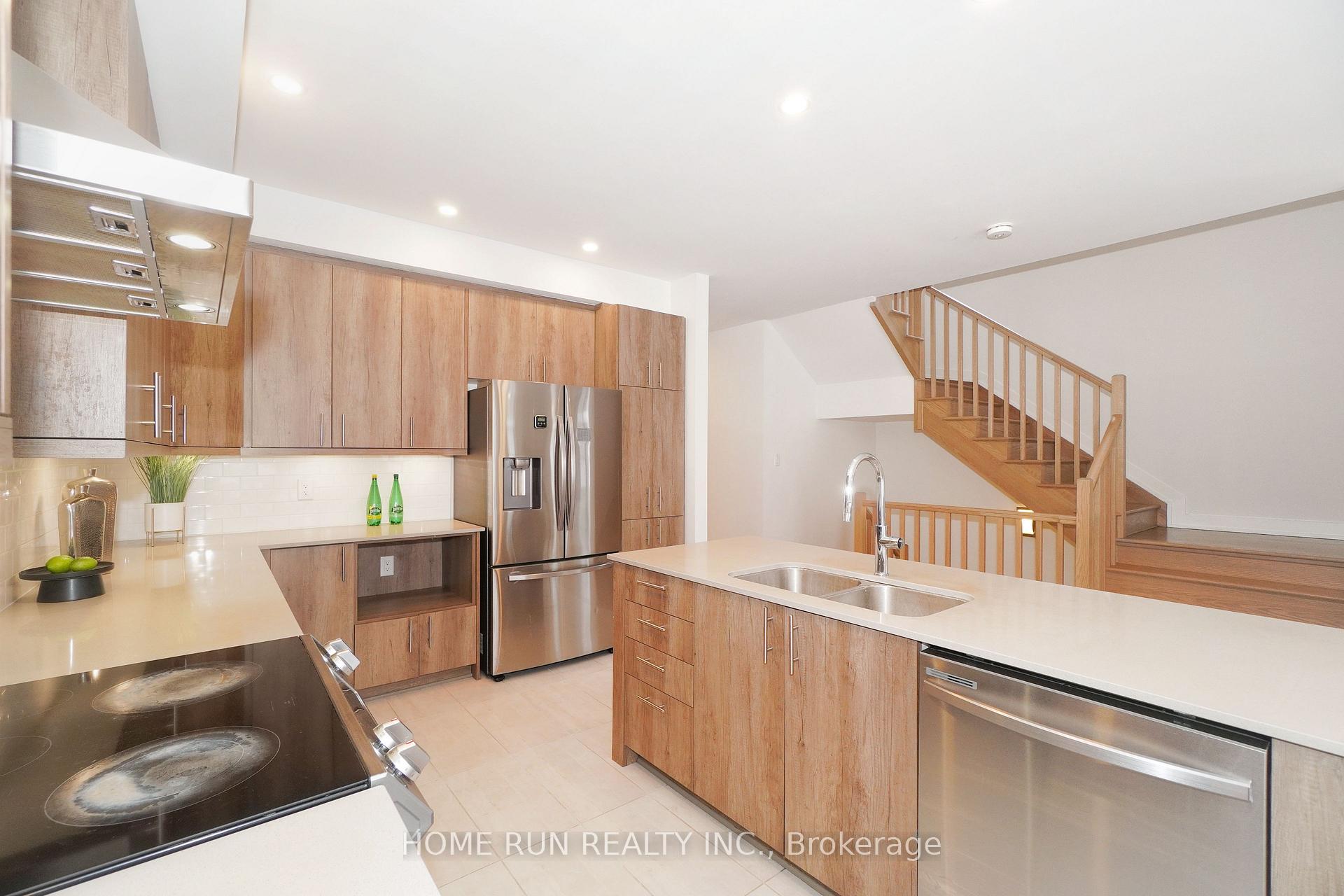 Photo 13 of 1051 Hydrangea Avenue, Ottawa, Riverside South/Gloucester Glen — HOMEH