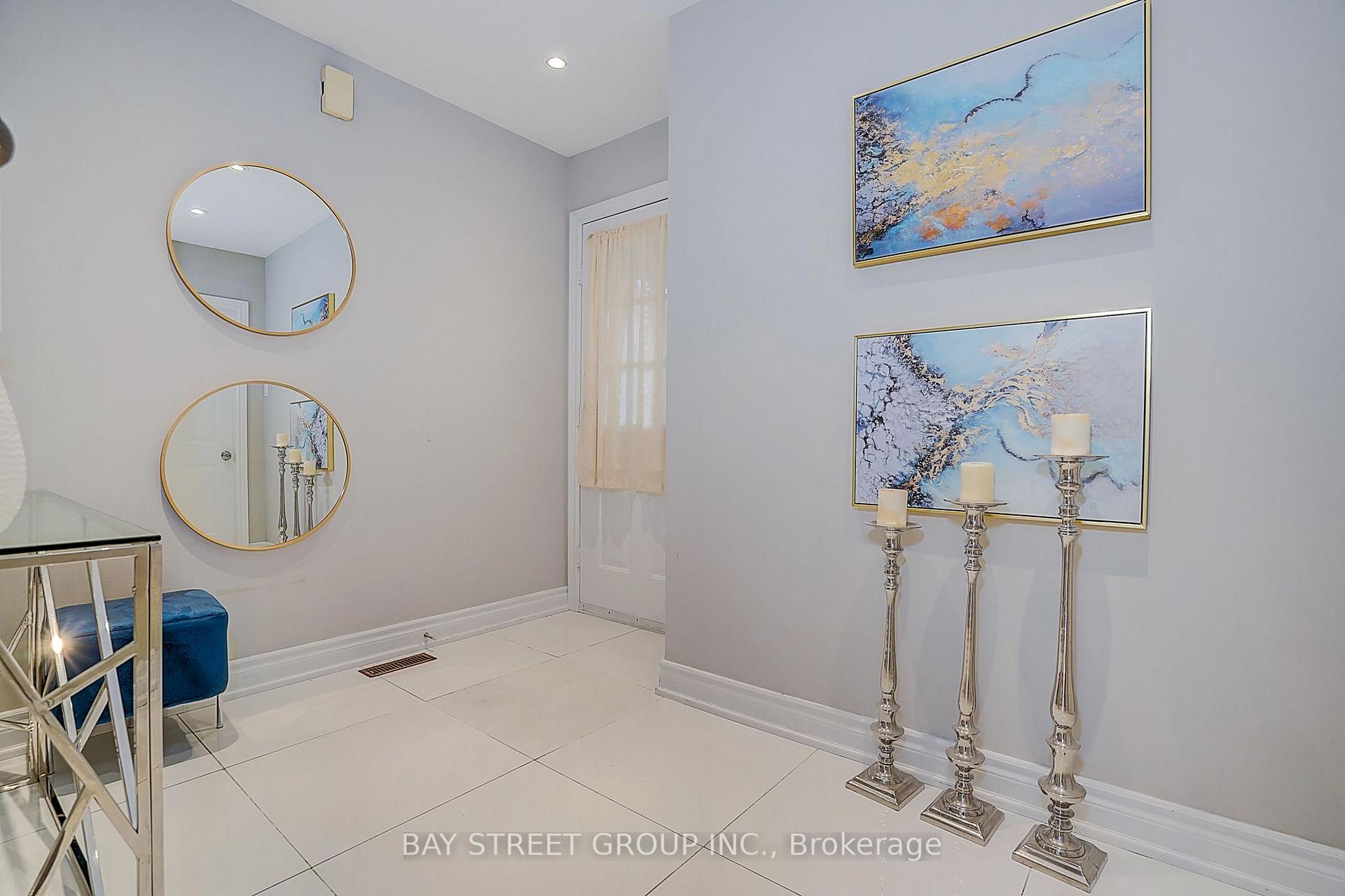 Photo 2 of 68 Kruger Road, Markham, Middlefield — HOMEH