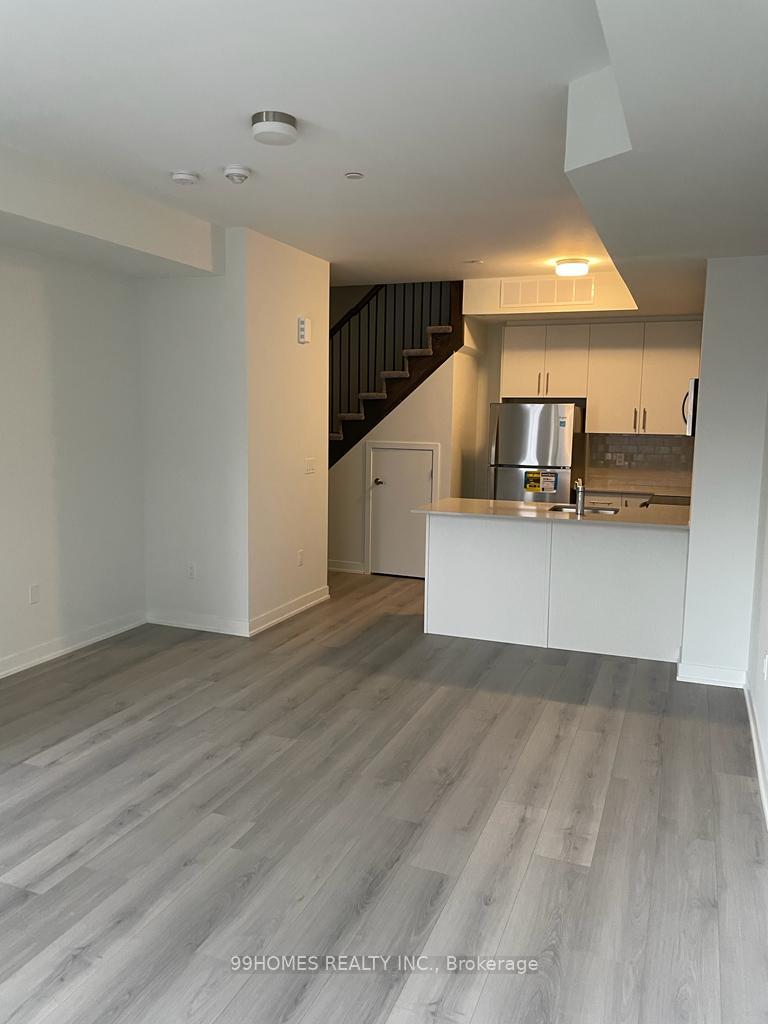 Photo 3 of Unit 17, 3429 Ridgeway Drive, Mississauga, Erin Mills — HOMEH