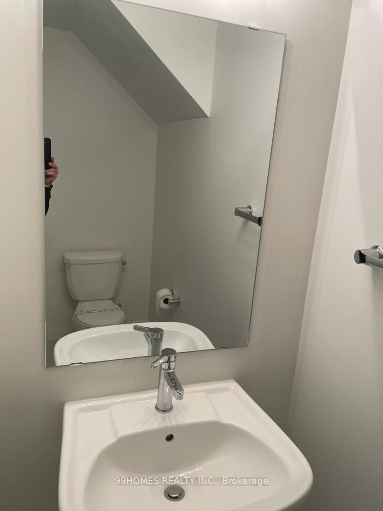 Photo 4 of Unit 17, 3429 Ridgeway Drive, Mississauga, Erin Mills — HOMEH