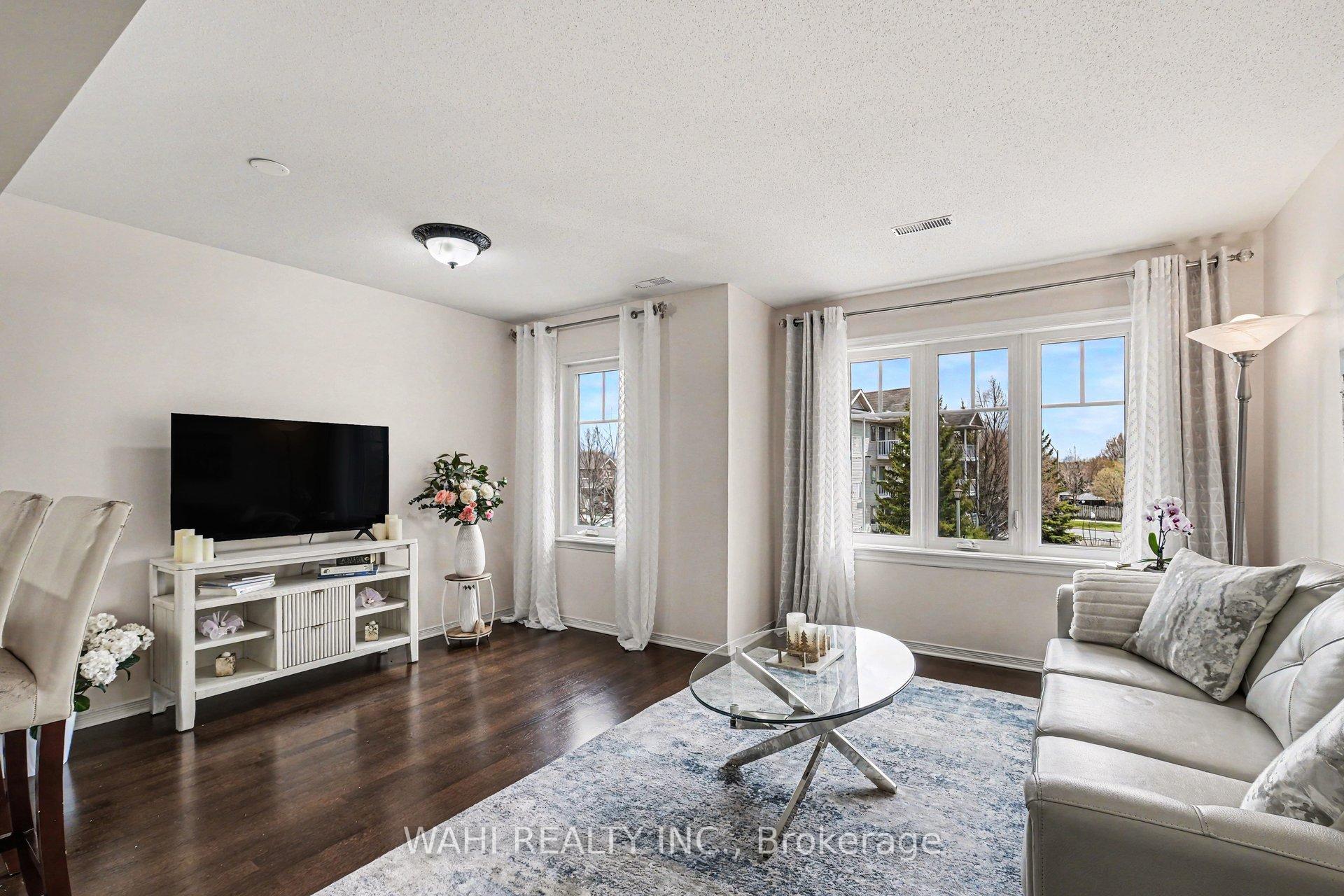 Photo 5 of Unit 7, 155 Windswept Private, Ottawa, Riverside South/Gloucester Glen — HOMEH