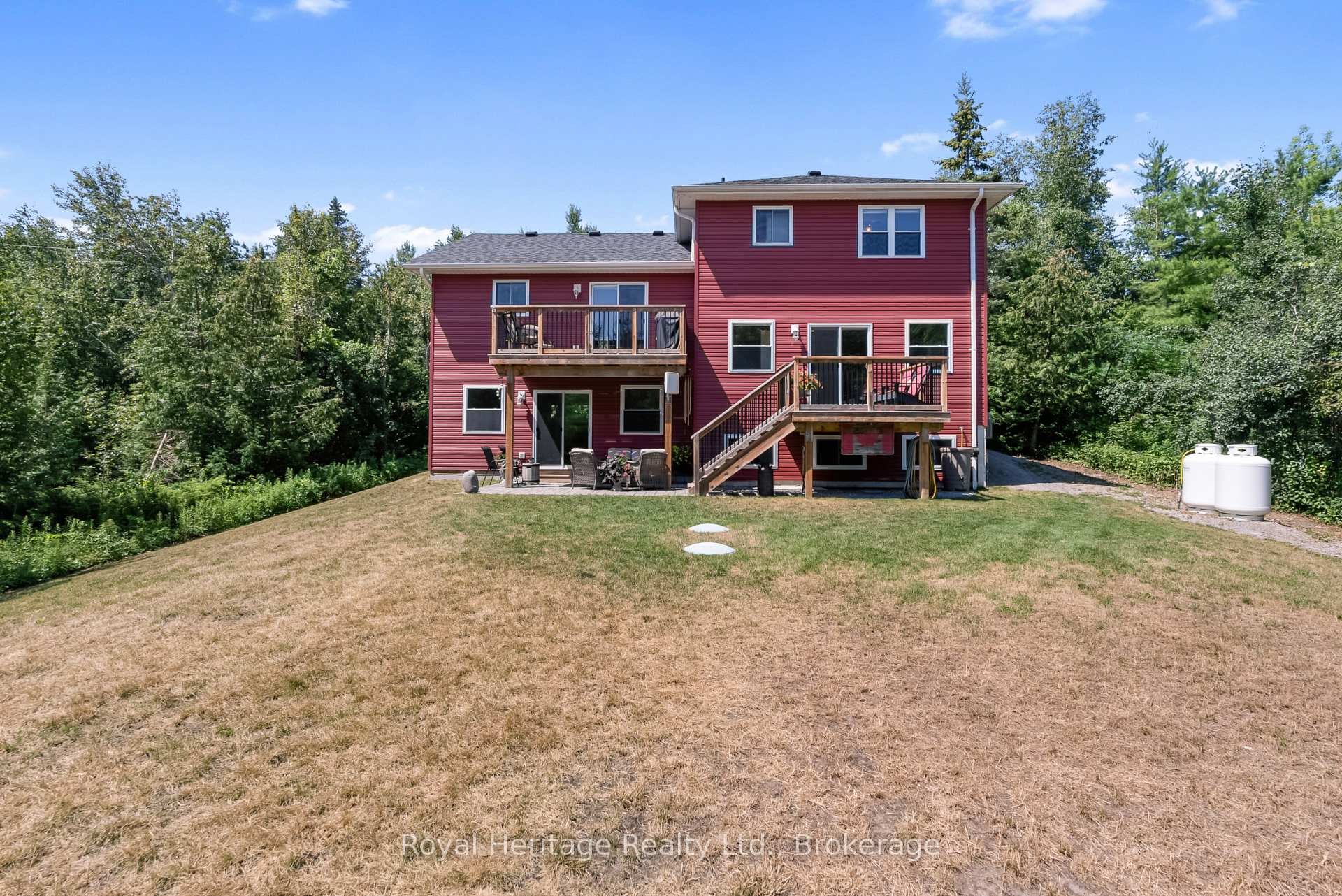 Photo 2 of 38 Clifford Drive, Kawartha Lakes, Verulam — HOMEH