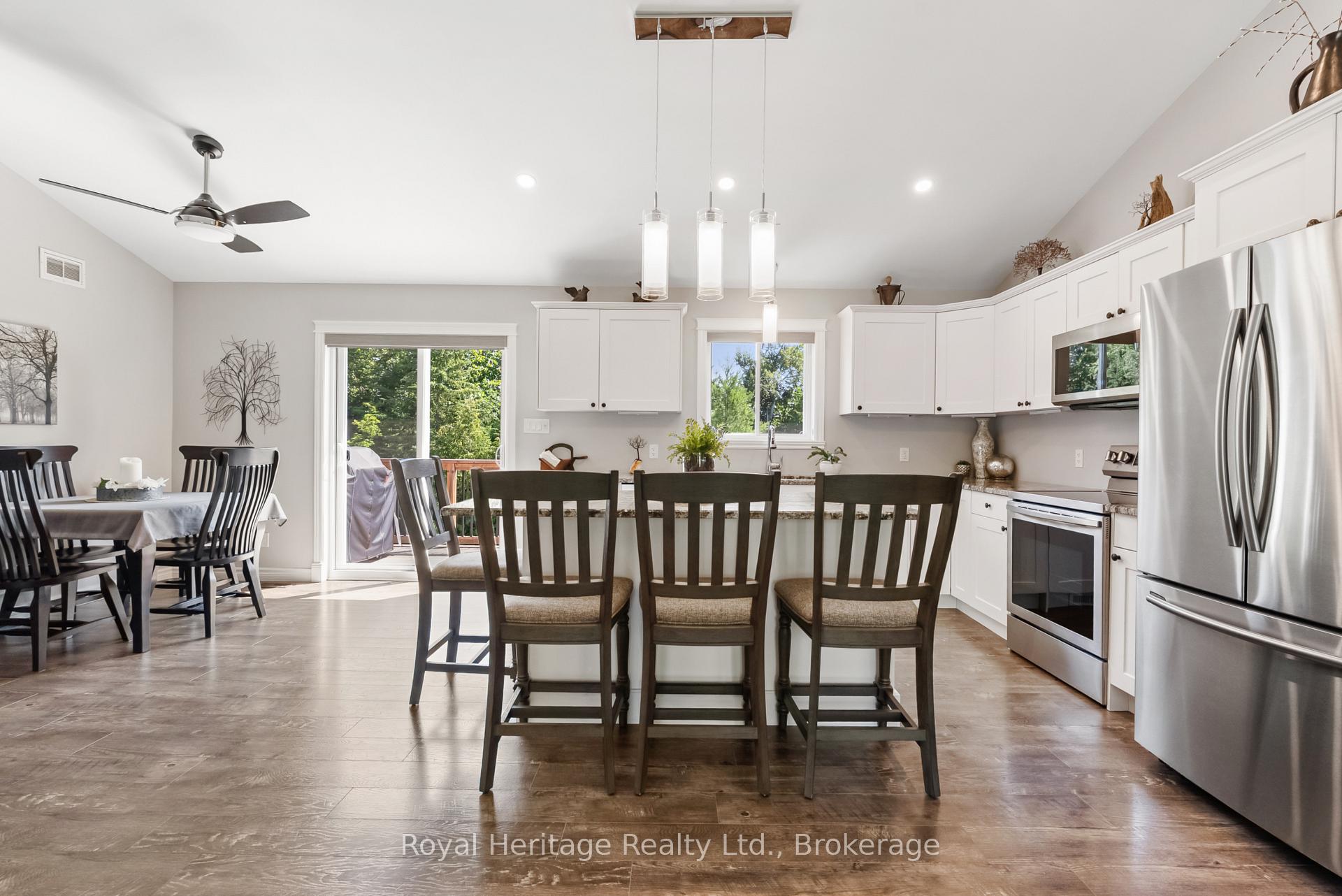 Photo 11 of 38 Clifford Drive, Kawartha Lakes, Verulam — HOMEH