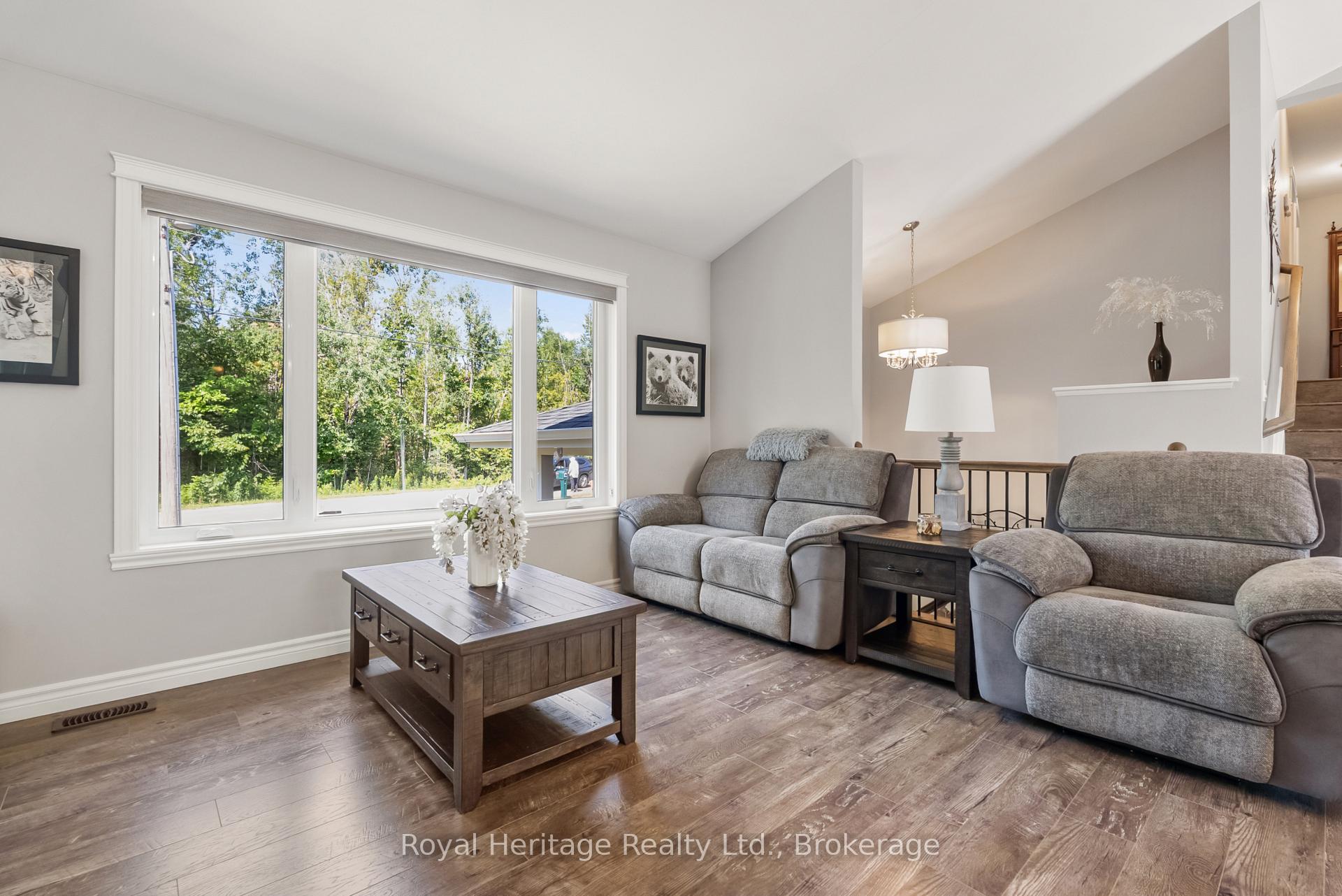 Photo 15 of 38 Clifford Drive, Kawartha Lakes, Verulam — HOMEH