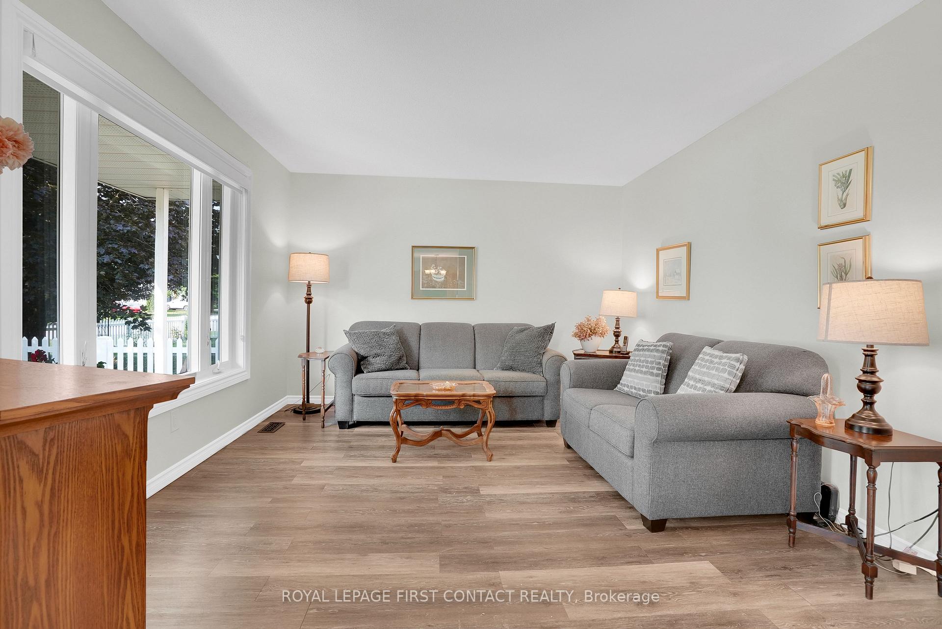 Photo 4 of 214 Point Street, Clearview, Stayner — HOMEH