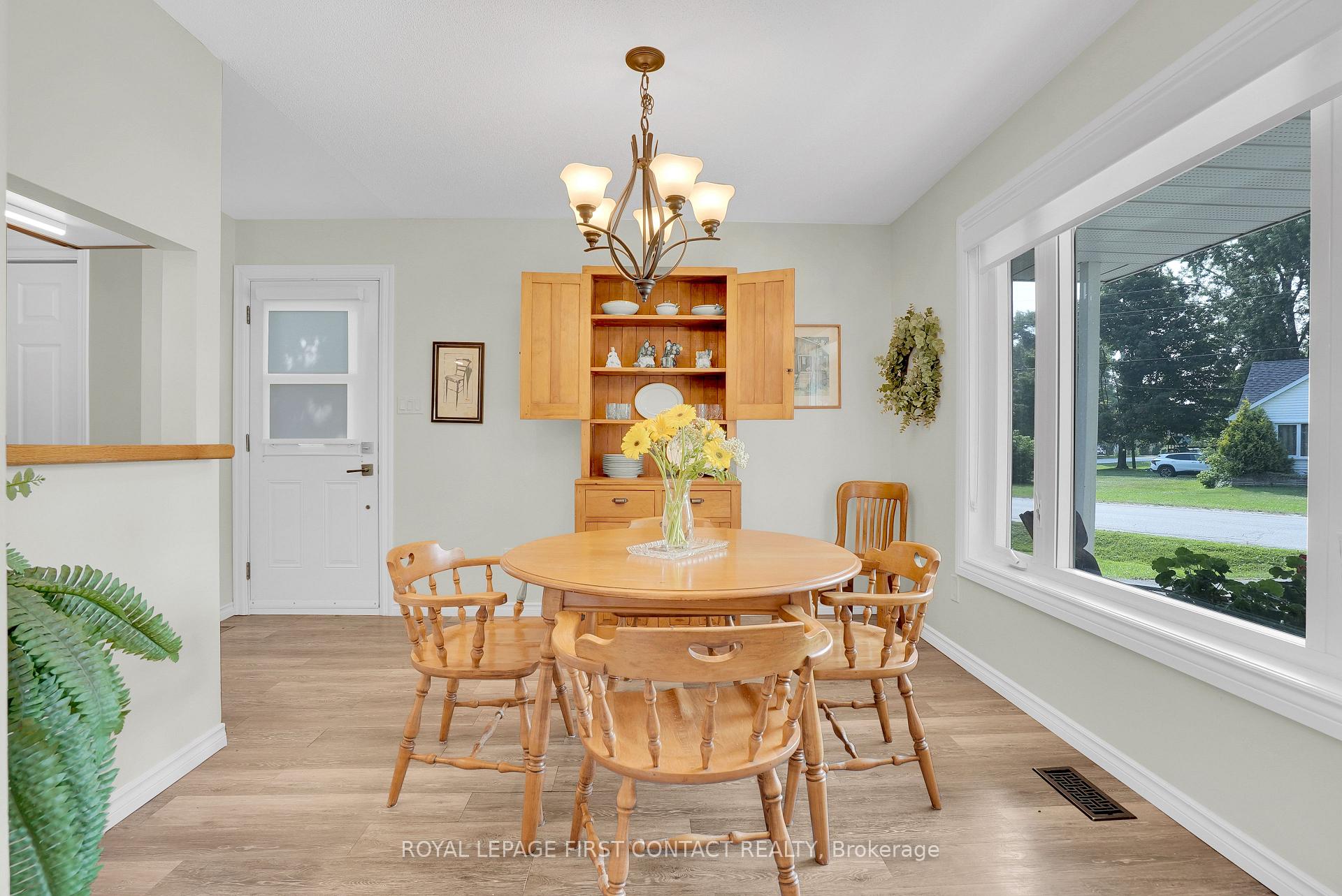 Photo 6 of 214 Point Street, Clearview, Stayner — HOMEH