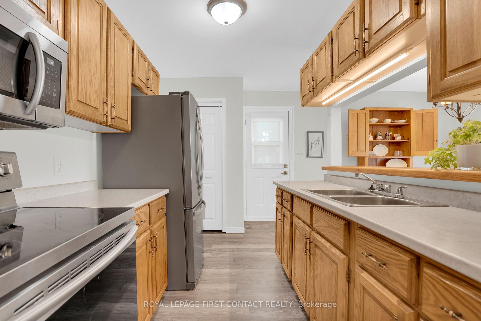 Photo 11 of 214 Point Street, Clearview, Stayner — HOMEH
