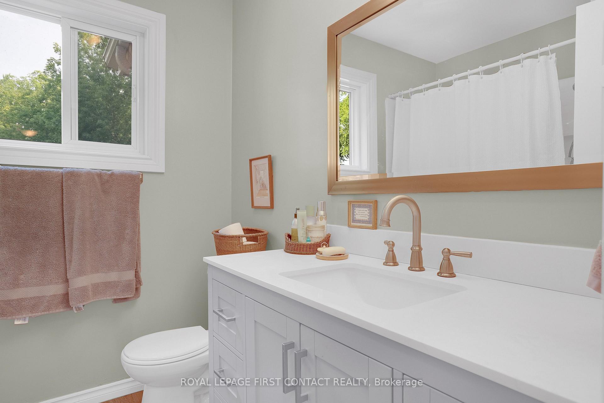 Photo 21 of 214 Point Street, Clearview, Stayner — HOMEH
