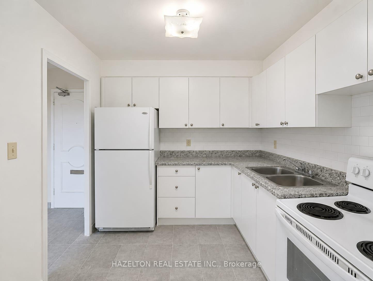 Photo 4 of Unit 1015, 1665 Bloor Street E, Mississauga, Applewood — HOMEH
