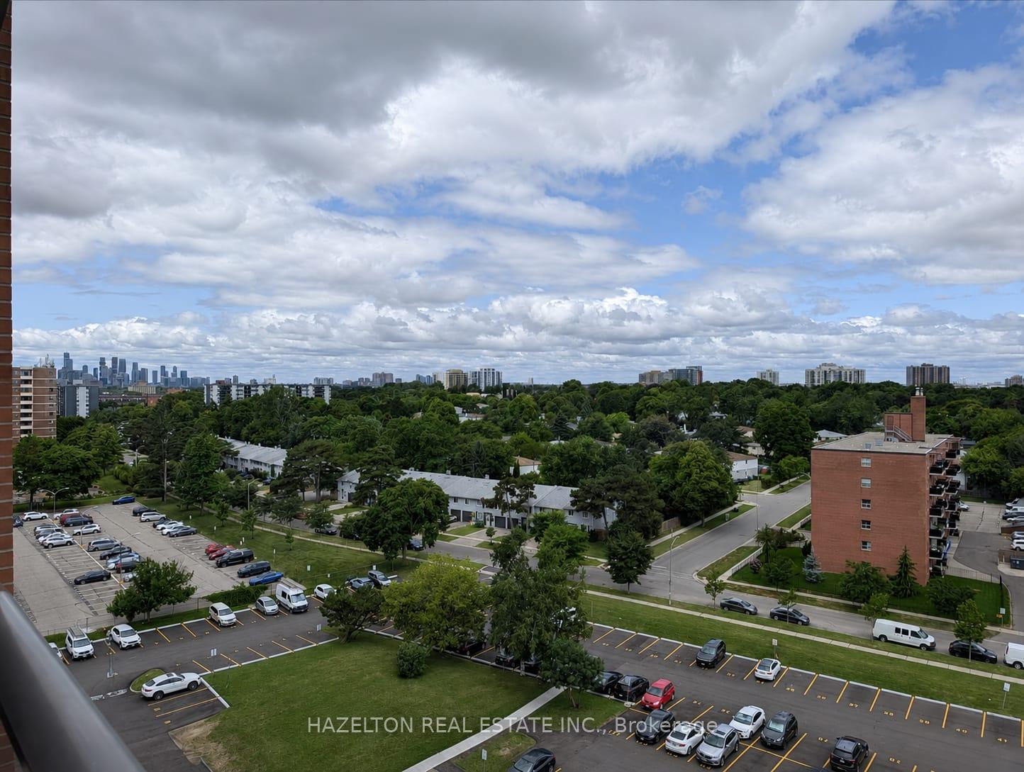 Photo 15 of Unit 1015, 1665 Bloor Street E, Mississauga, Applewood — HOMEH
