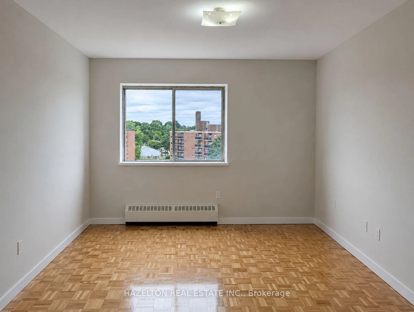 Photo 27 of Unit 1015, 1665 Bloor Street E, Mississauga, Applewood — HOMEH