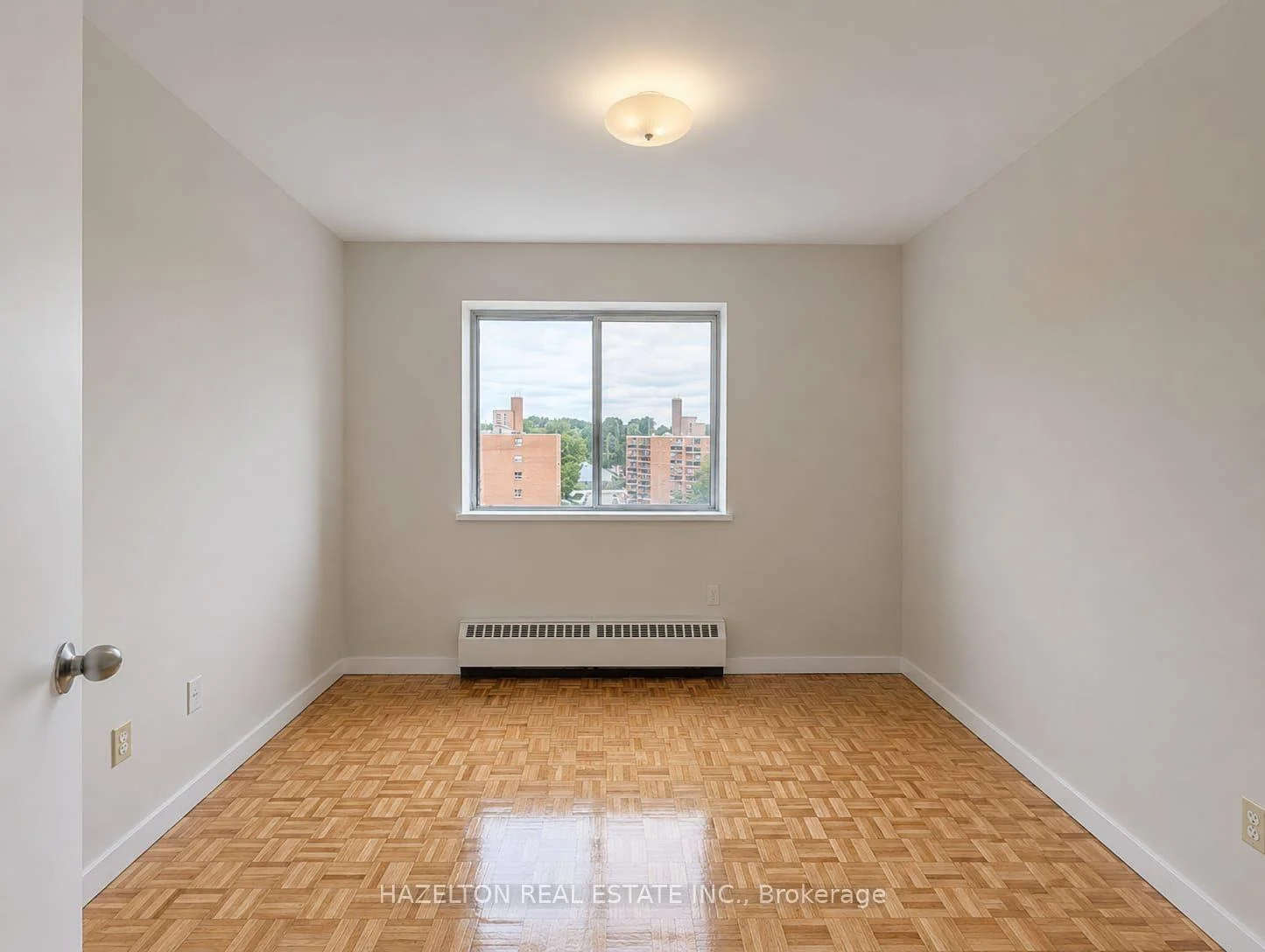 Photo 32 of Unit 1015, 1665 Bloor Street E, Mississauga, Applewood — HOMEH