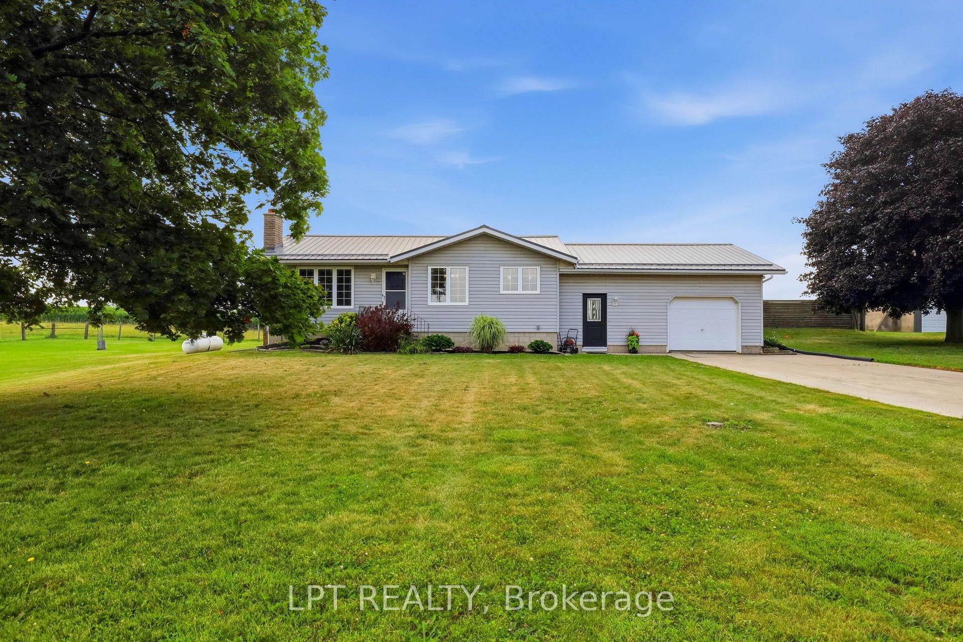 Photo 1 of 22095 Mc Dougall Line, West Elgin, Rural West Elgin — HOMEH