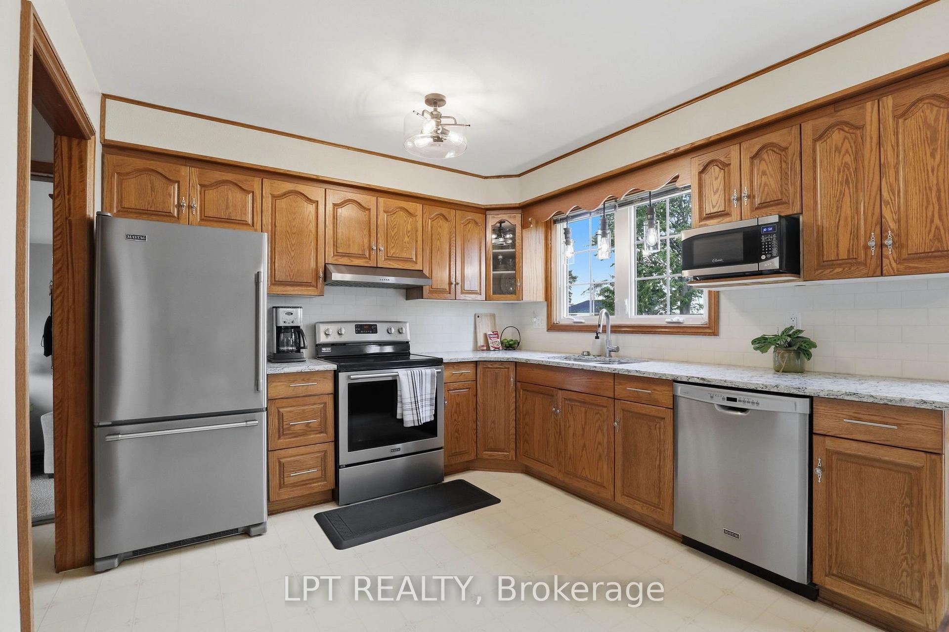Photo 10 of 22095 Mc Dougall Line, West Elgin, Rural West Elgin — HOMEH