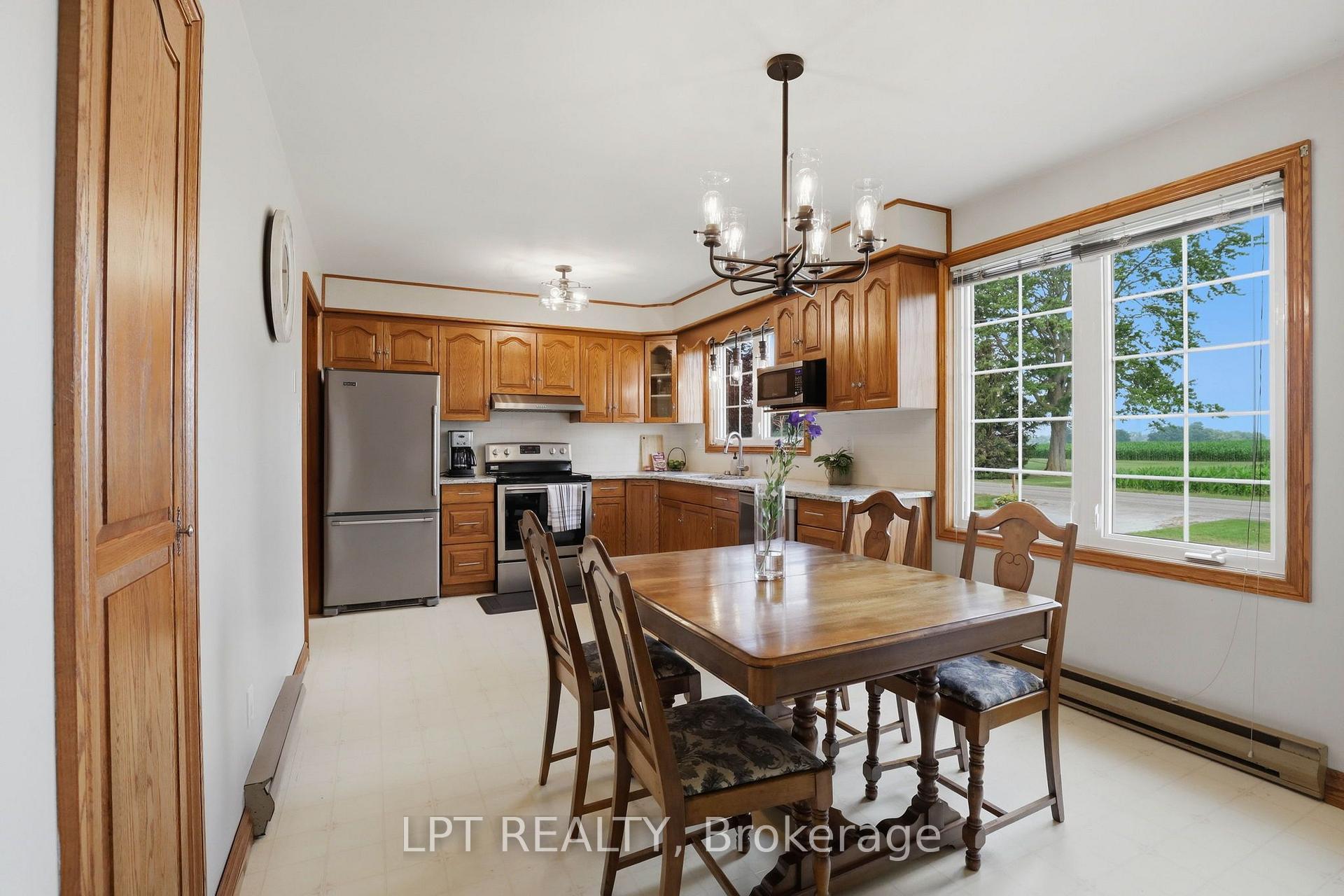 Photo 14 of 22095 Mc Dougall Line, West Elgin, Rural West Elgin — HOMEH