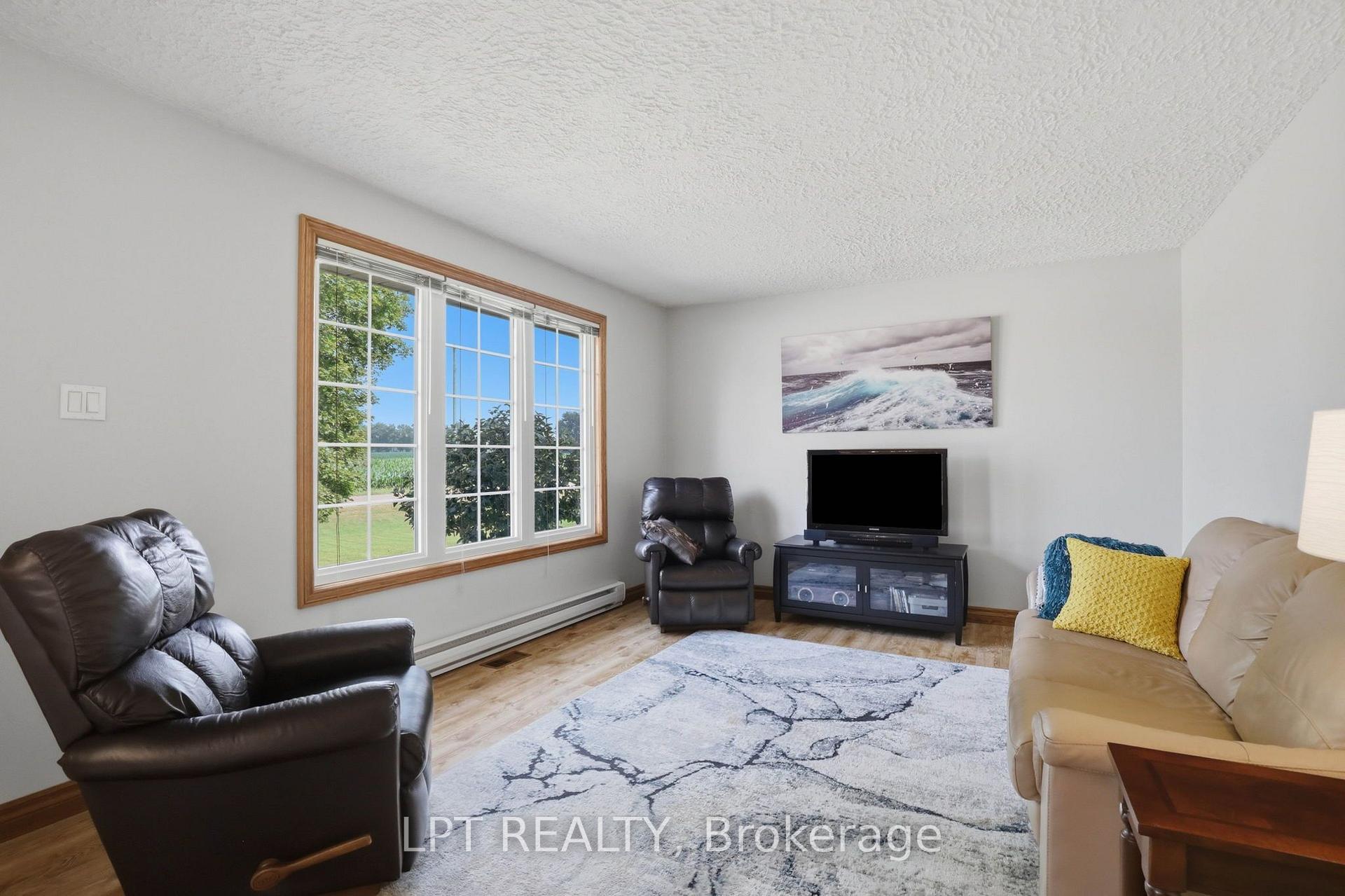 Photo 16 of 22095 Mc Dougall Line, West Elgin, Rural West Elgin — HOMEH