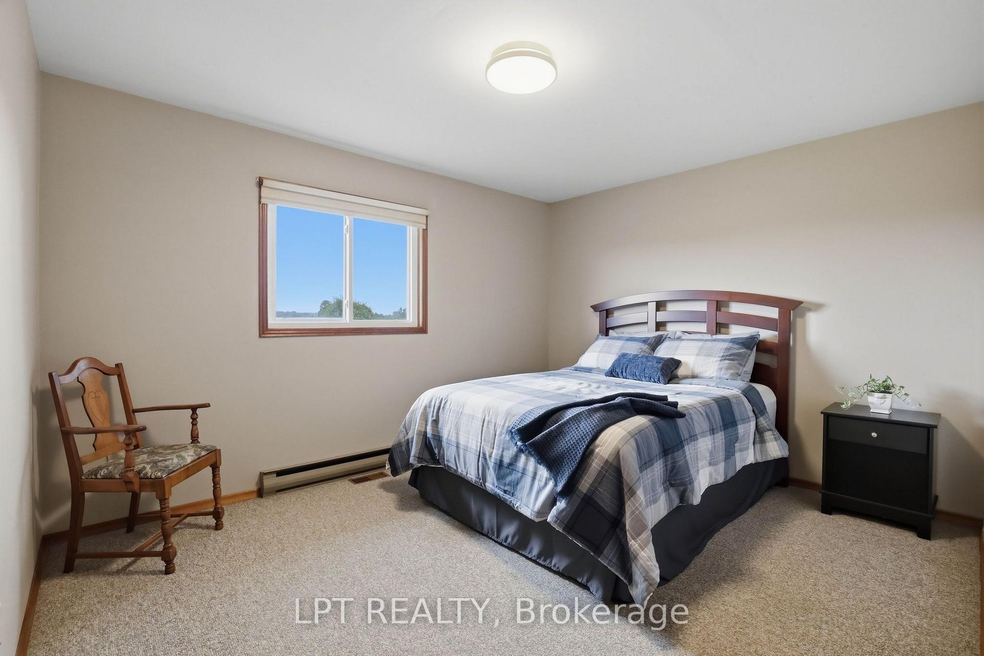 Photo 22 of 22095 Mc Dougall Line, West Elgin, Rural West Elgin — HOMEH