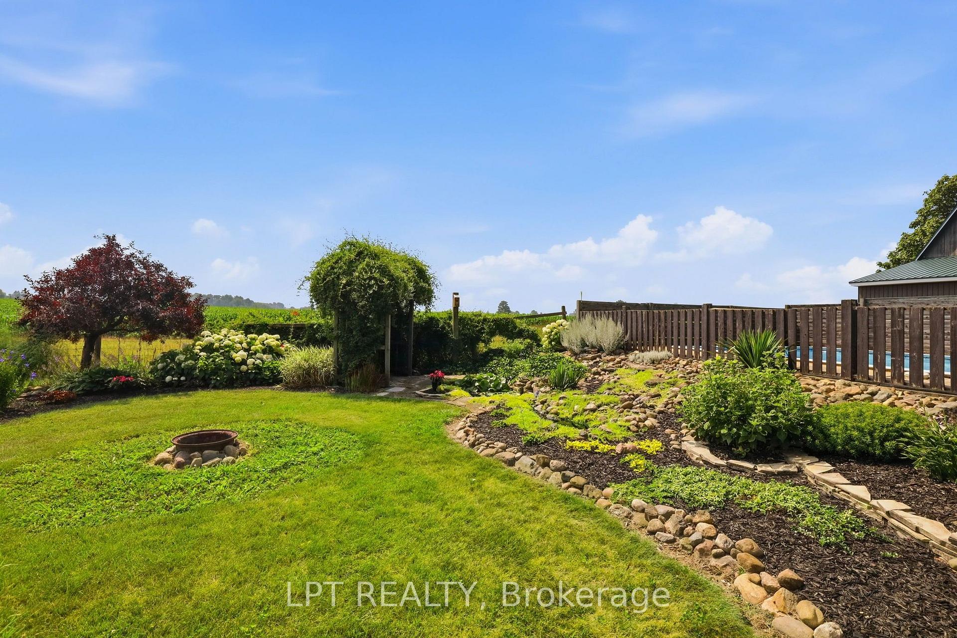 Photo 30 of 22095 Mc Dougall Line, West Elgin, Rural West Elgin — HOMEH