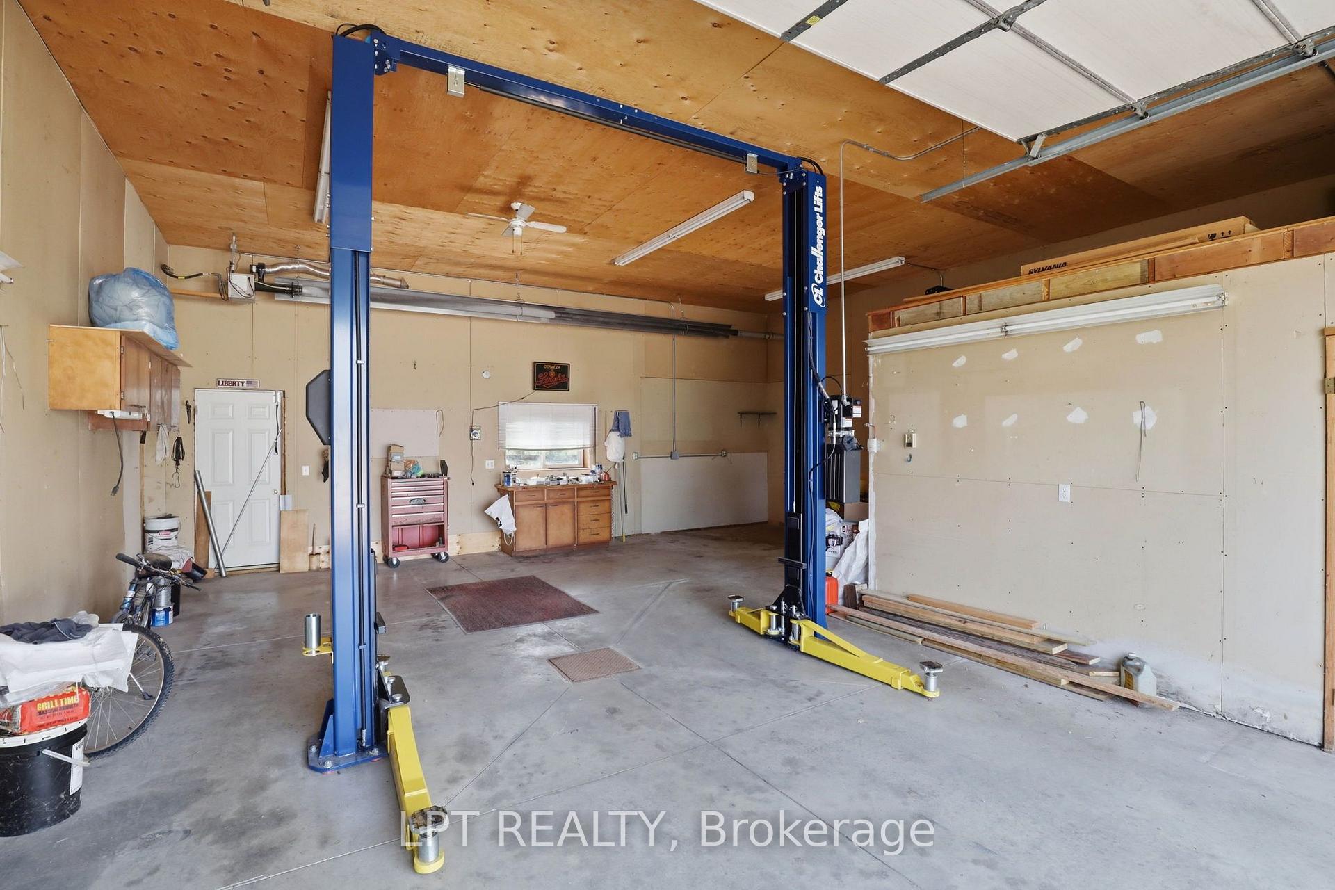 Photo 38 of 22095 Mc Dougall Line, West Elgin, Rural West Elgin — HOMEH