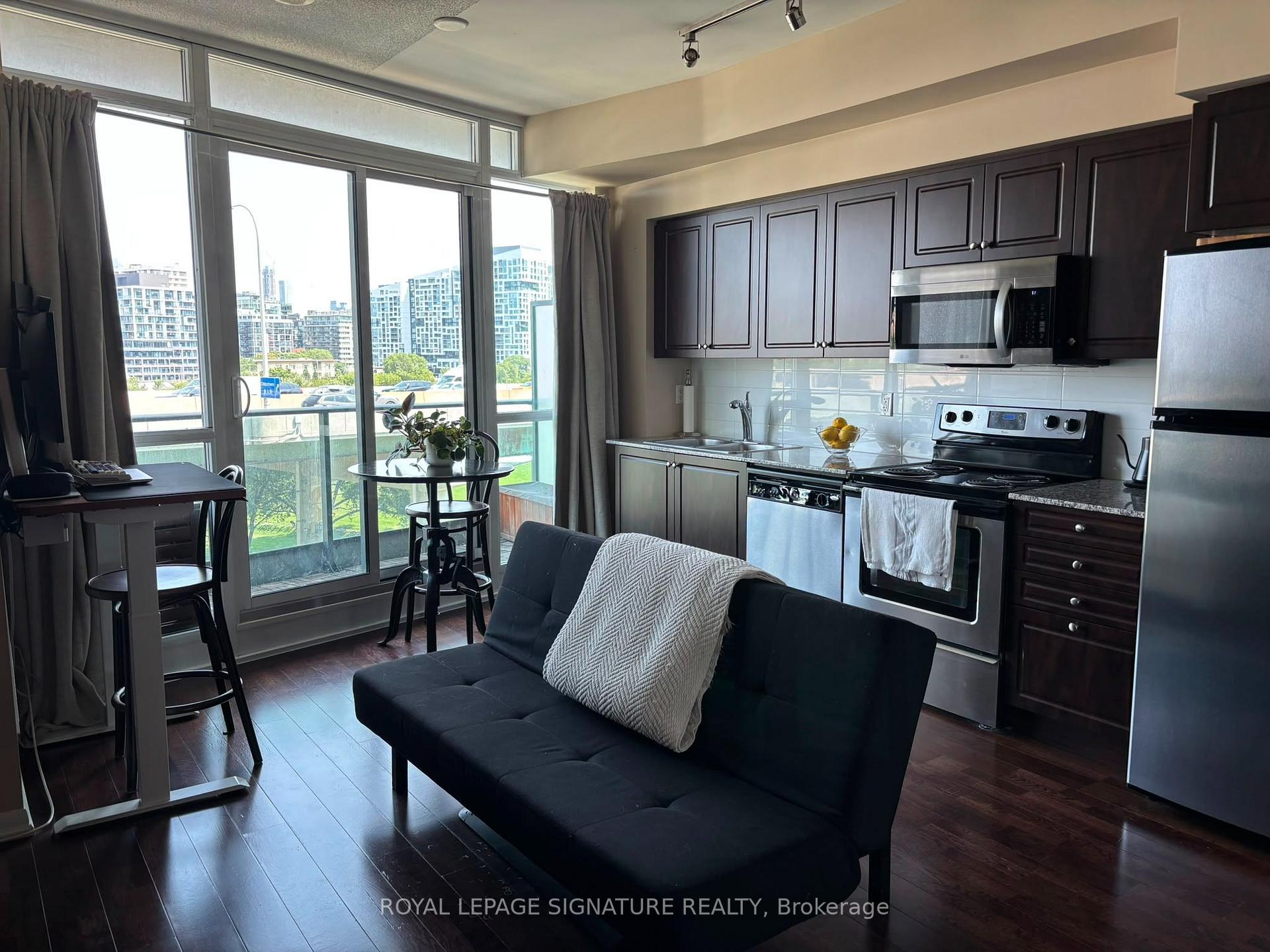 Photo of Unit 868, 209 Fort York Boulevard