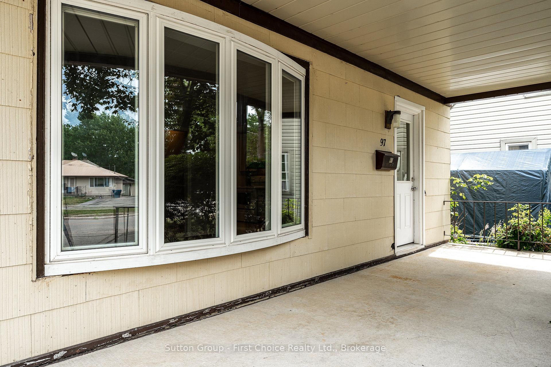 Photo 2 of 97 Brydges Street, Stratford — HOMEH