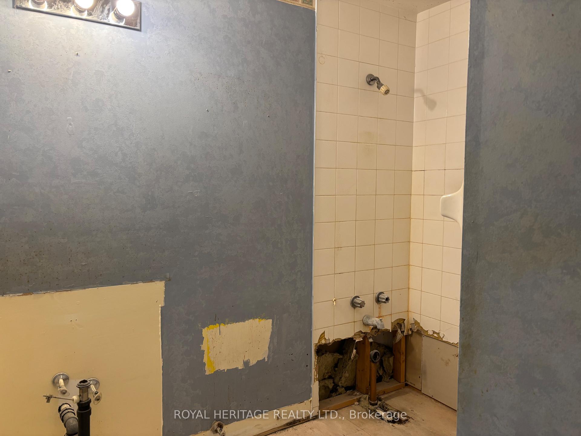 Photo 9 of Unit 220, 193 Lake Drive, Ajax, South West — HOMEH