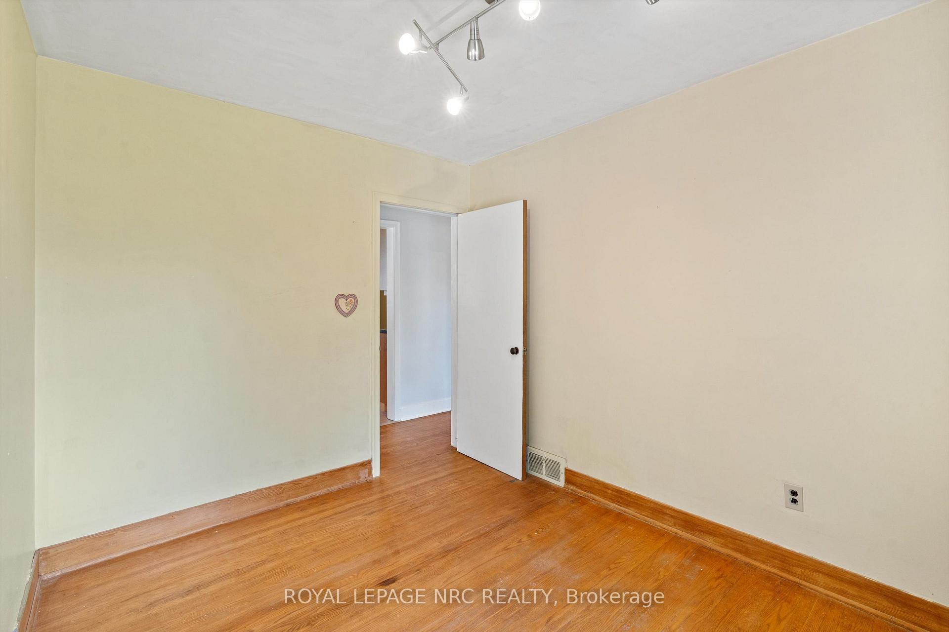 Photo 18 of 66 Masterson Drive, St. Catharines, Glendale/Glenridge — HOMEH