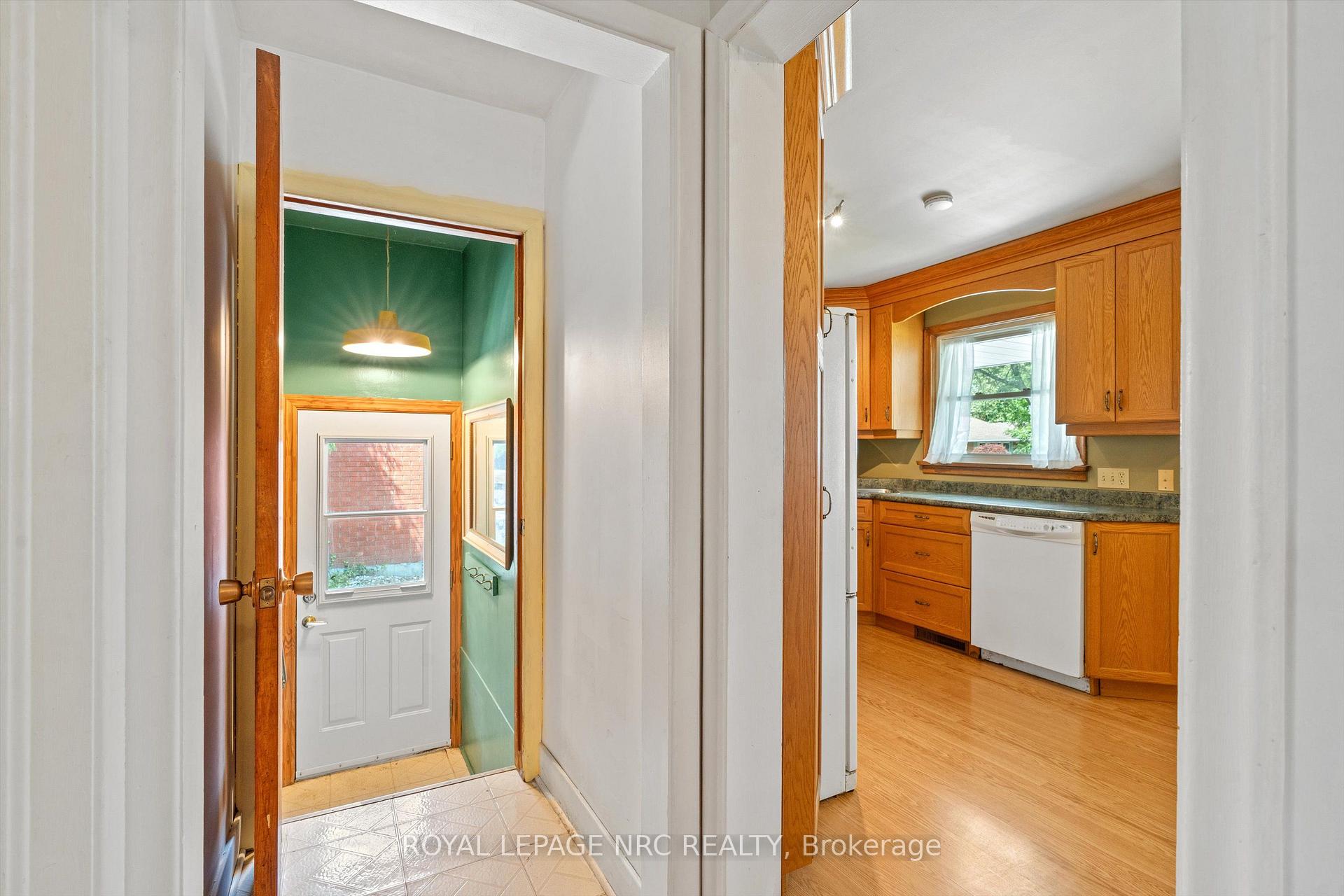 Photo 20 of 66 Masterson Drive, St. Catharines, Glendale/Glenridge — HOMEH