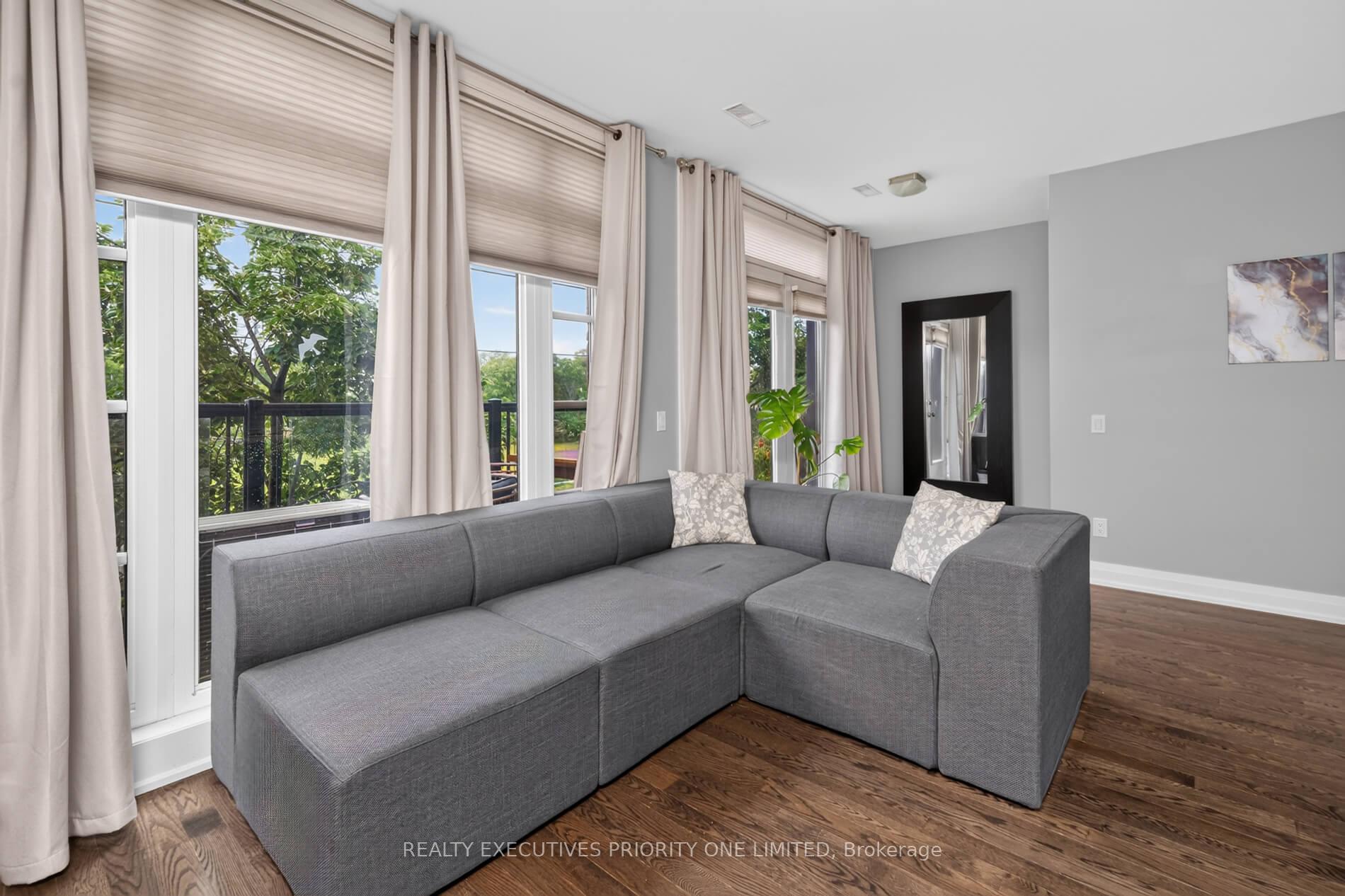 Photo 8 of Unit 59, 8161 Kipling Avenue, Vaughan, West Woodbridge — HOMEH