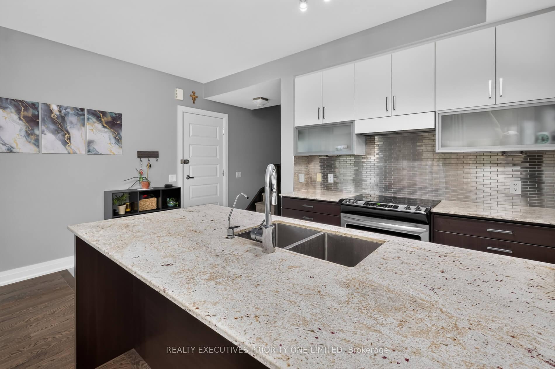 Photo 16 of Unit 59, 8161 Kipling Avenue, Vaughan, West Woodbridge — HOMEH