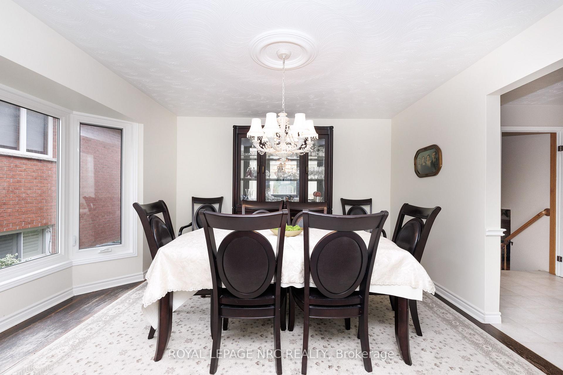 Photo 10 of 124 Glen Park Drive, Welland, Prince Charles — HOMEH