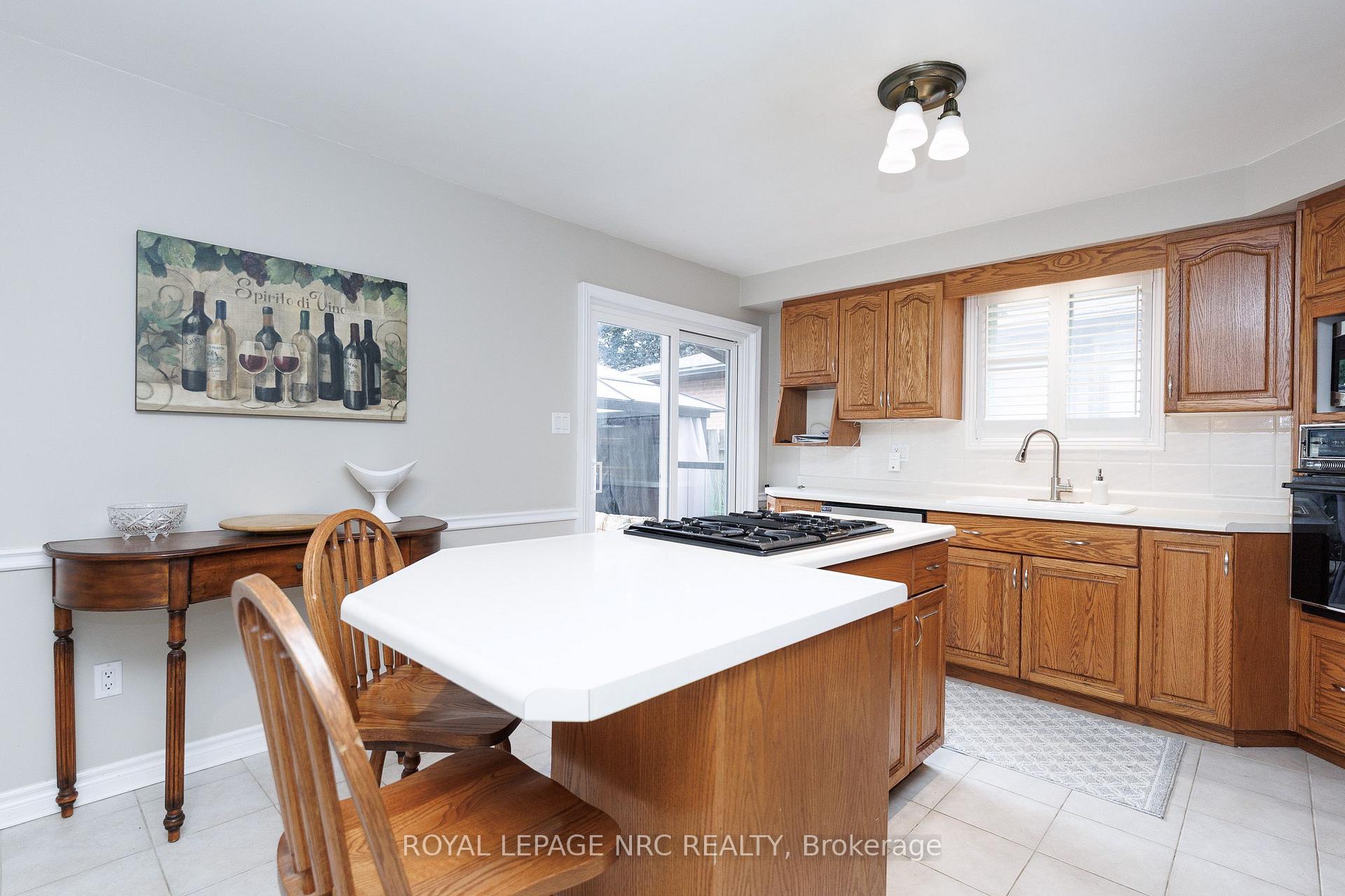 Photo 14 of 124 Glen Park Drive, Welland, Prince Charles — HOMEH