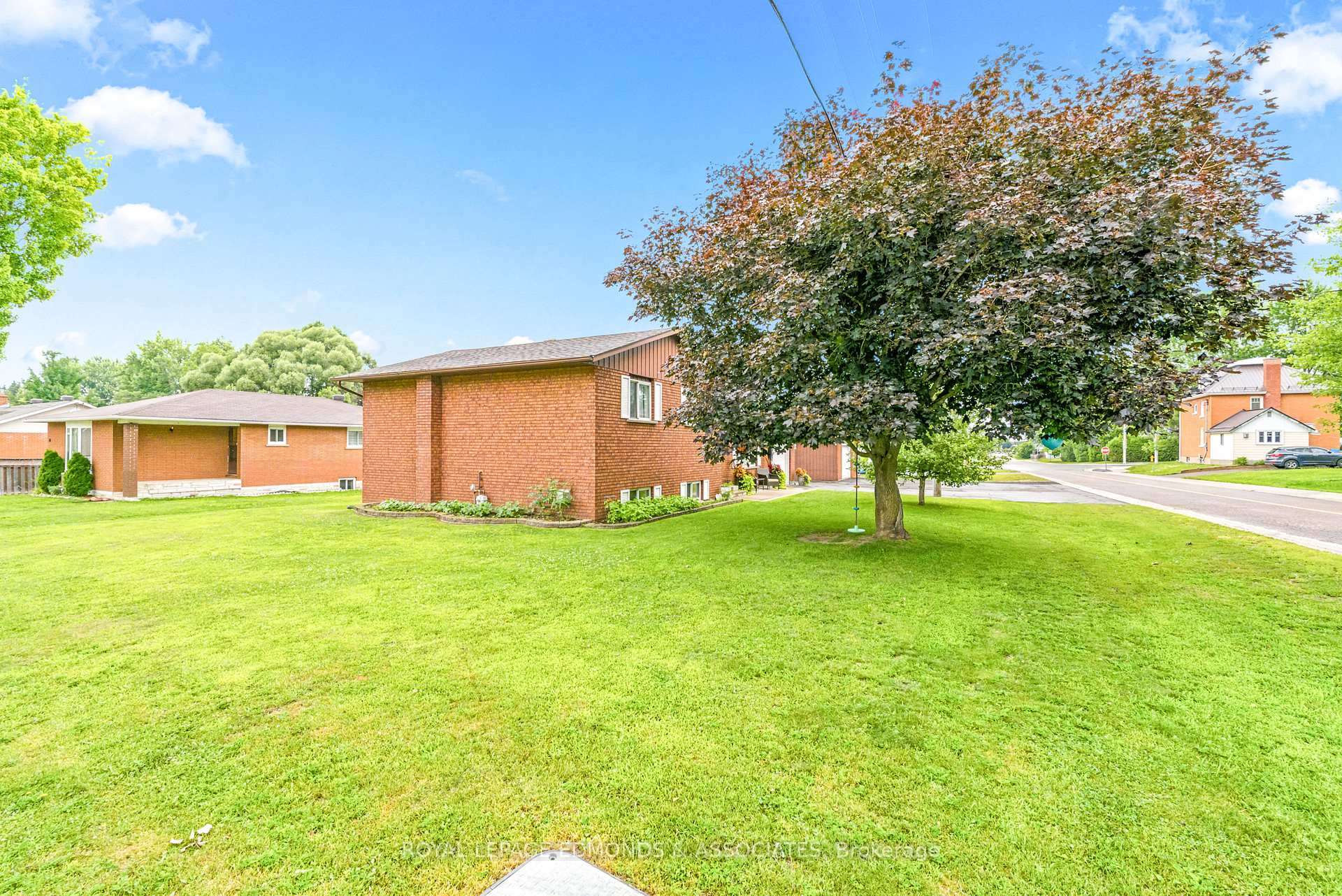 Photo 45 of 2 Herman Street, Petawawa, Petawawa — HOMEH