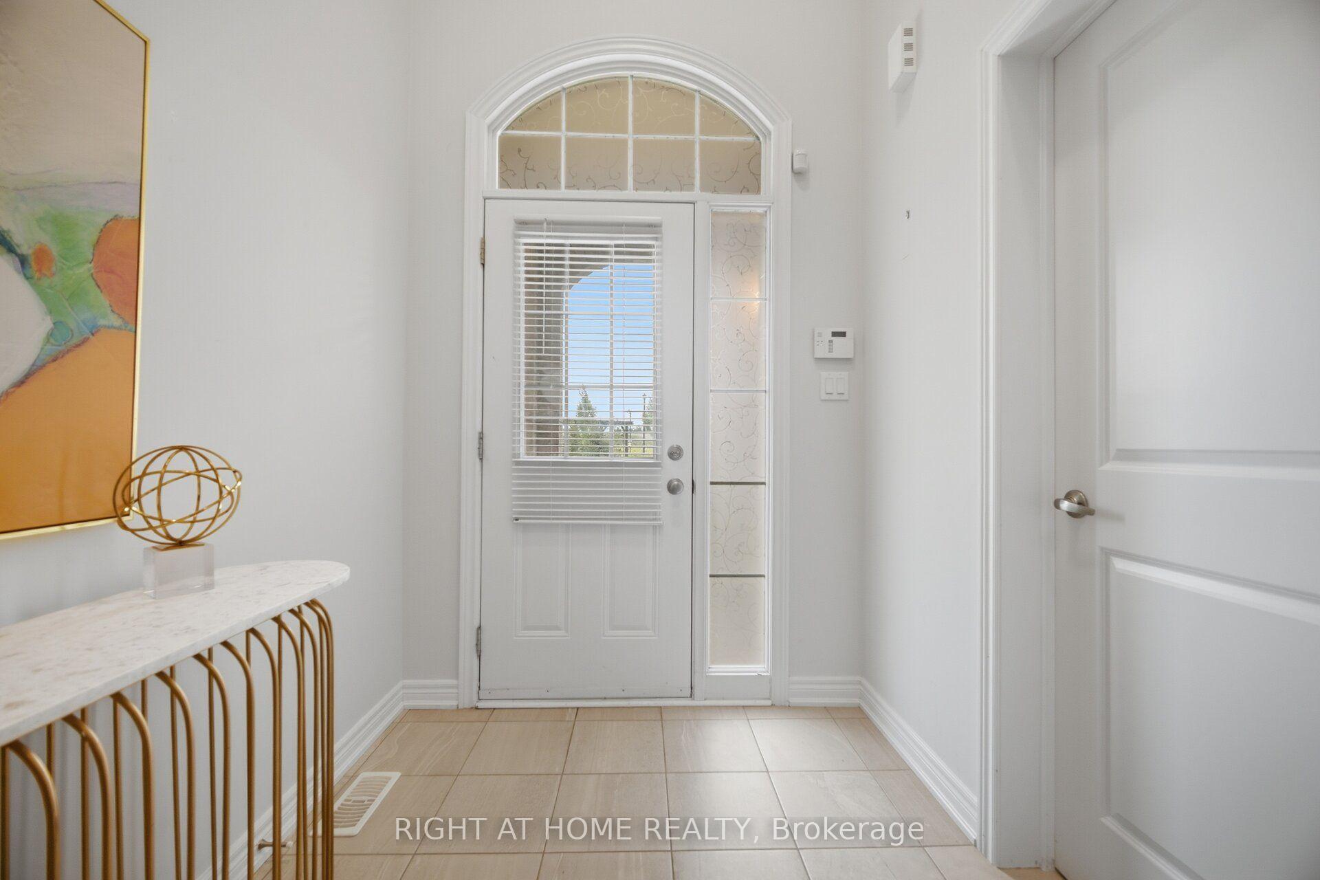 Photo 6 of 41 Overlea Drive, Brampton, Sandringham-Wellington — HOMEH