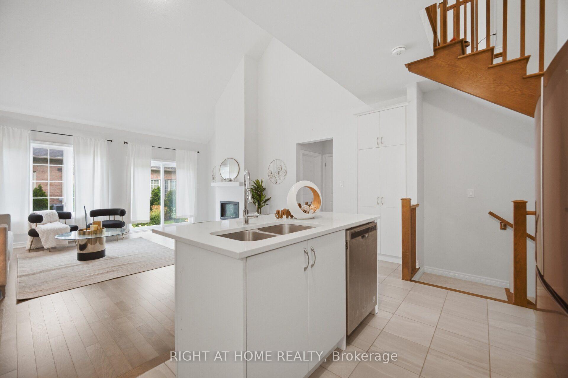 Photo 11 of 41 Overlea Drive, Brampton, Sandringham-Wellington — HOMEH