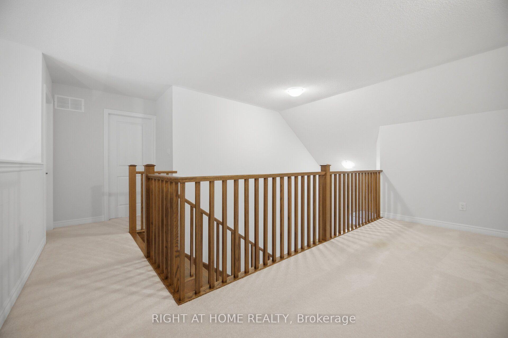 Photo 29 of 41 Overlea Drive, Brampton, Sandringham-Wellington — HOMEH