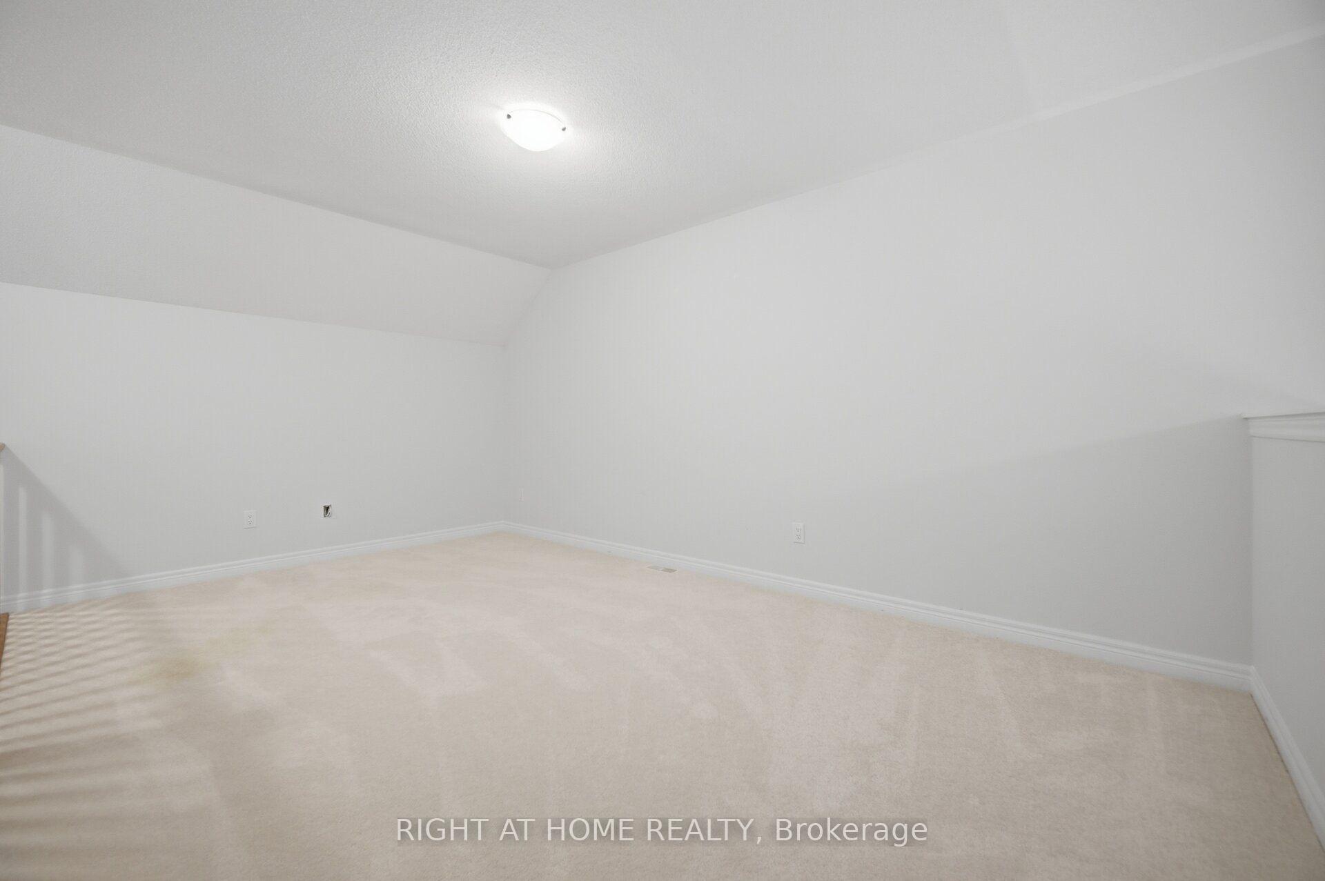 Photo 30 of 41 Overlea Drive, Brampton, Sandringham-Wellington — HOMEH