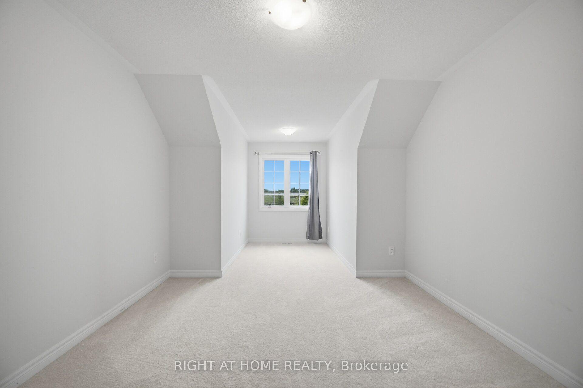 Photo 34 of 41 Overlea Drive, Brampton, Sandringham-Wellington — HOMEH