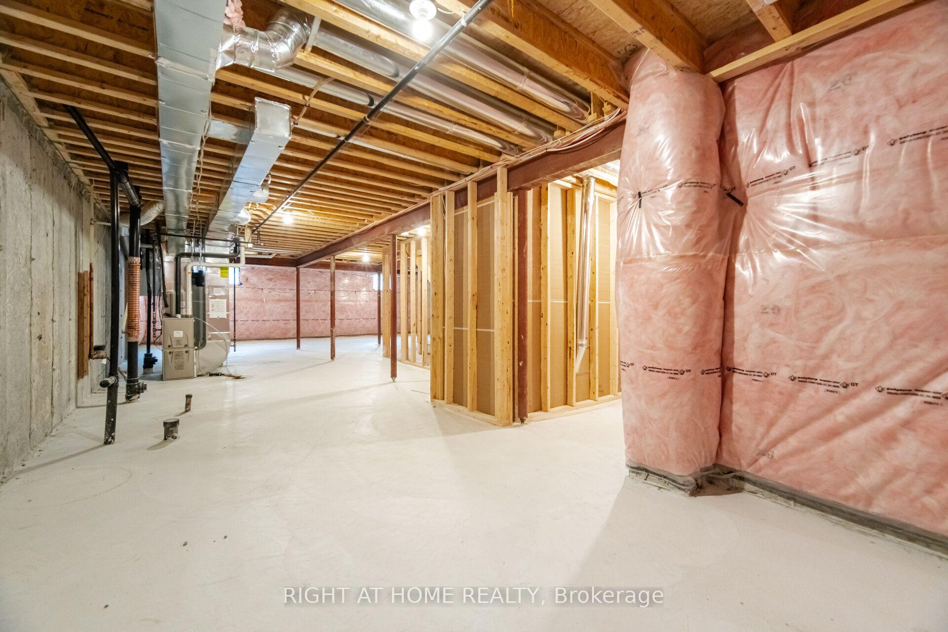 Photo 40 of 41 Overlea Drive, Brampton, Sandringham-Wellington — HOMEH