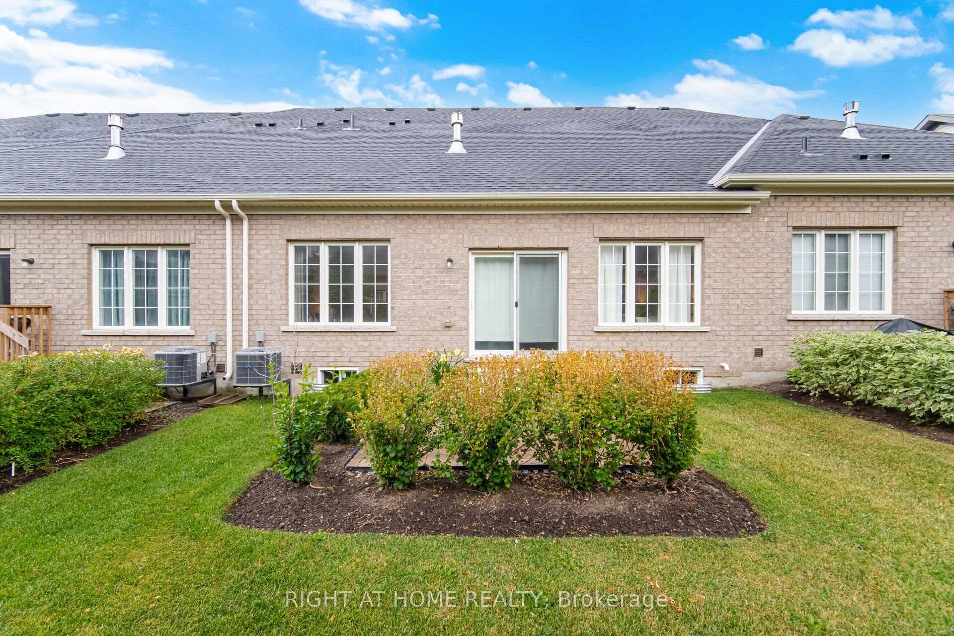 Photo 43 of 41 Overlea Drive, Brampton, Sandringham-Wellington — HOMEH