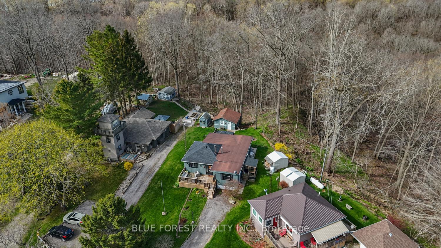 Photo 4 of 7365 Fairview Drive, Dutton/Dunwich, Rural Dutton/Dunwich — HOMEH