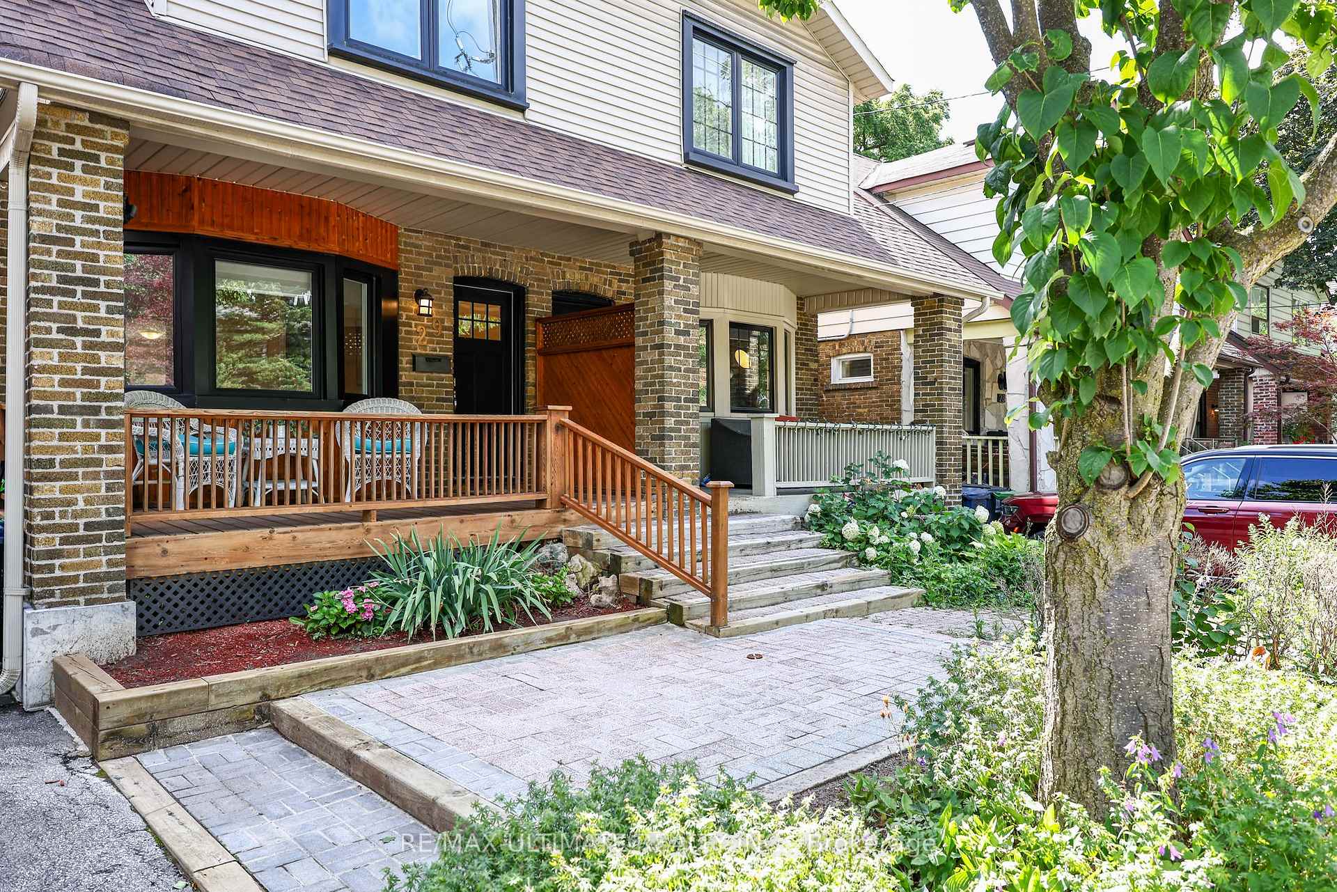 Photo 2 of 29 Falcon Street, Toronto, Mount Pleasant East — HOMEH