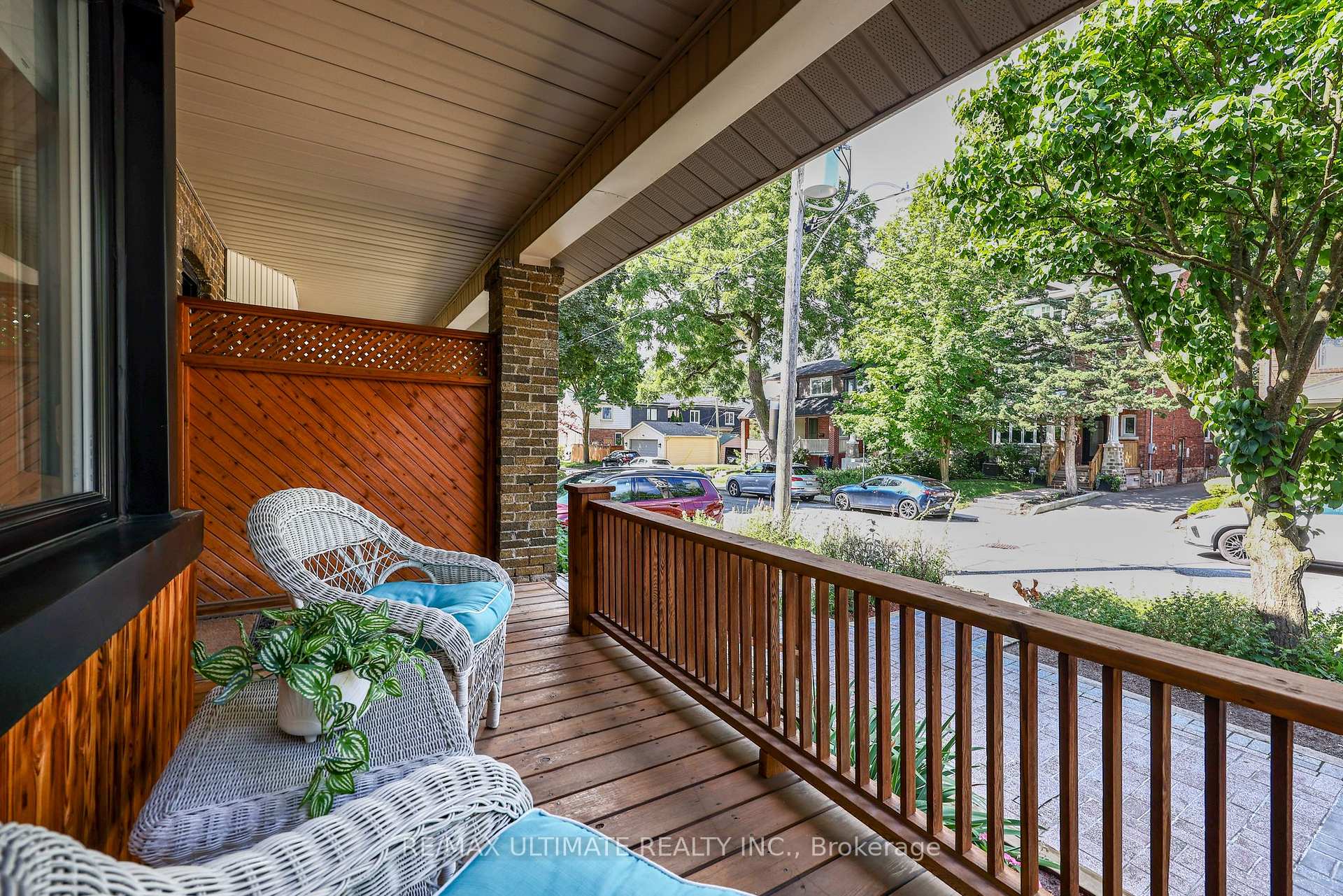 Photo 4 of 29 Falcon Street, Toronto, Mount Pleasant East — HOMEH