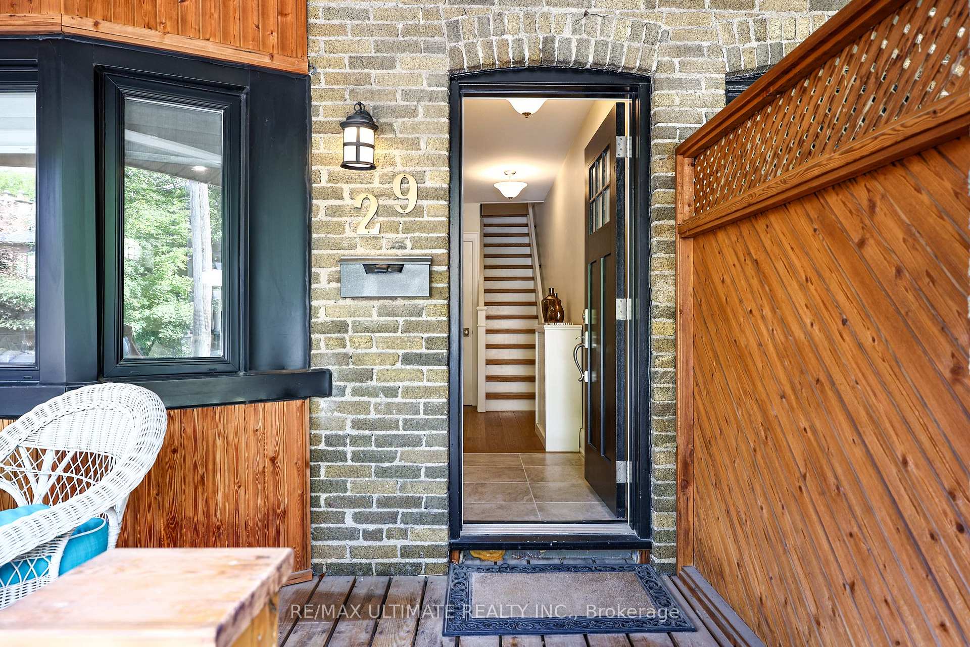 Photo 6 of 29 Falcon Street, Toronto, Mount Pleasant East — HOMEH