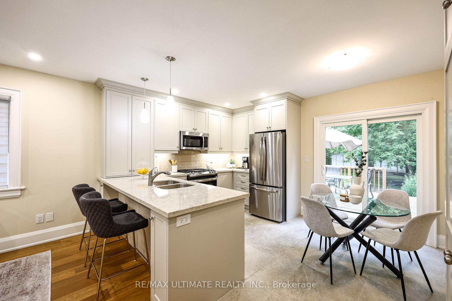 Photo 18 of 29 Falcon Street, Toronto, Mount Pleasant East — HOMEH