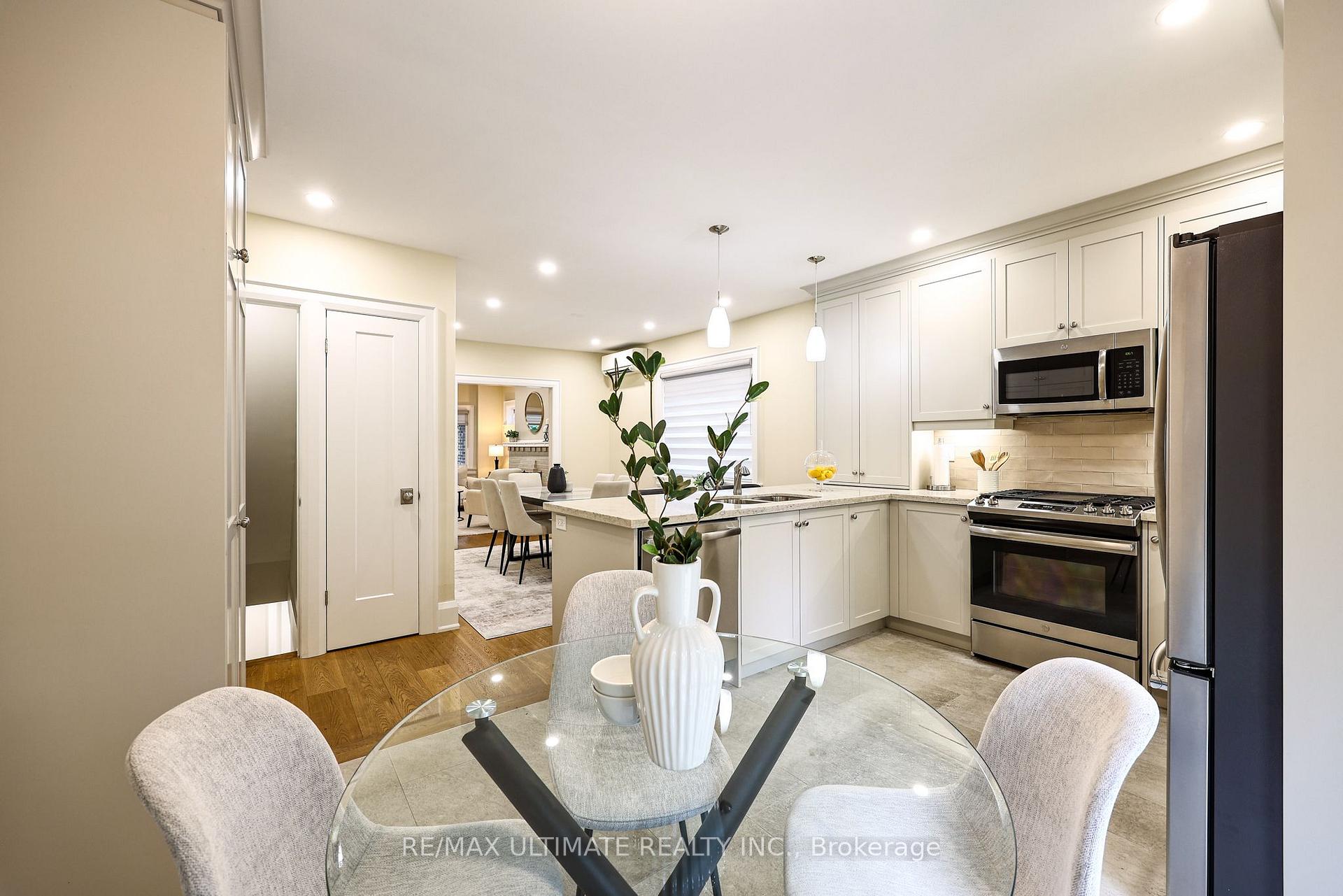 Photo 22 of 29 Falcon Street, Toronto, Mount Pleasant East — HOMEH