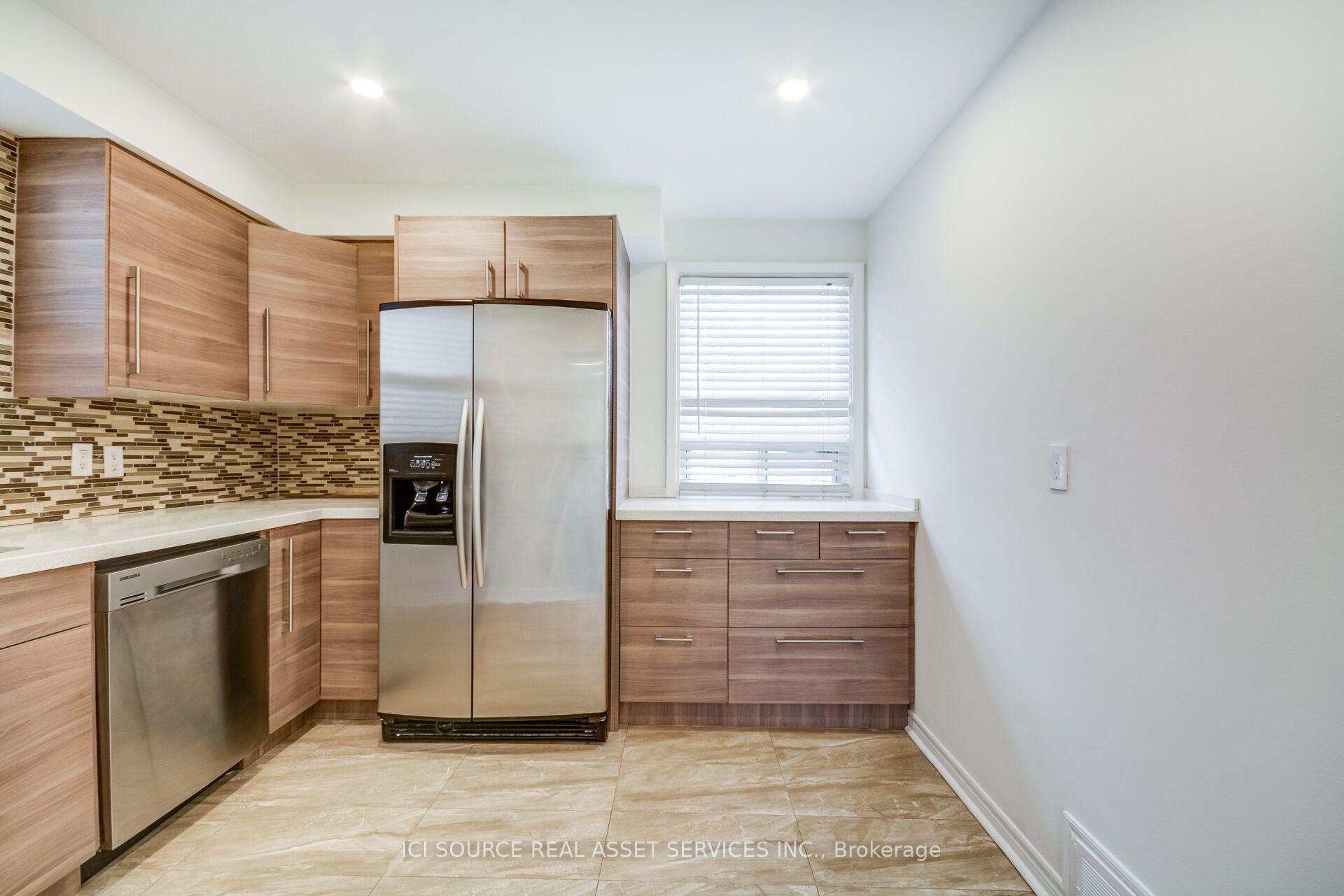 Photo 9 of Unit 3, 58 Burlingame Road, Etobicoke, Alderwood — HOMEH