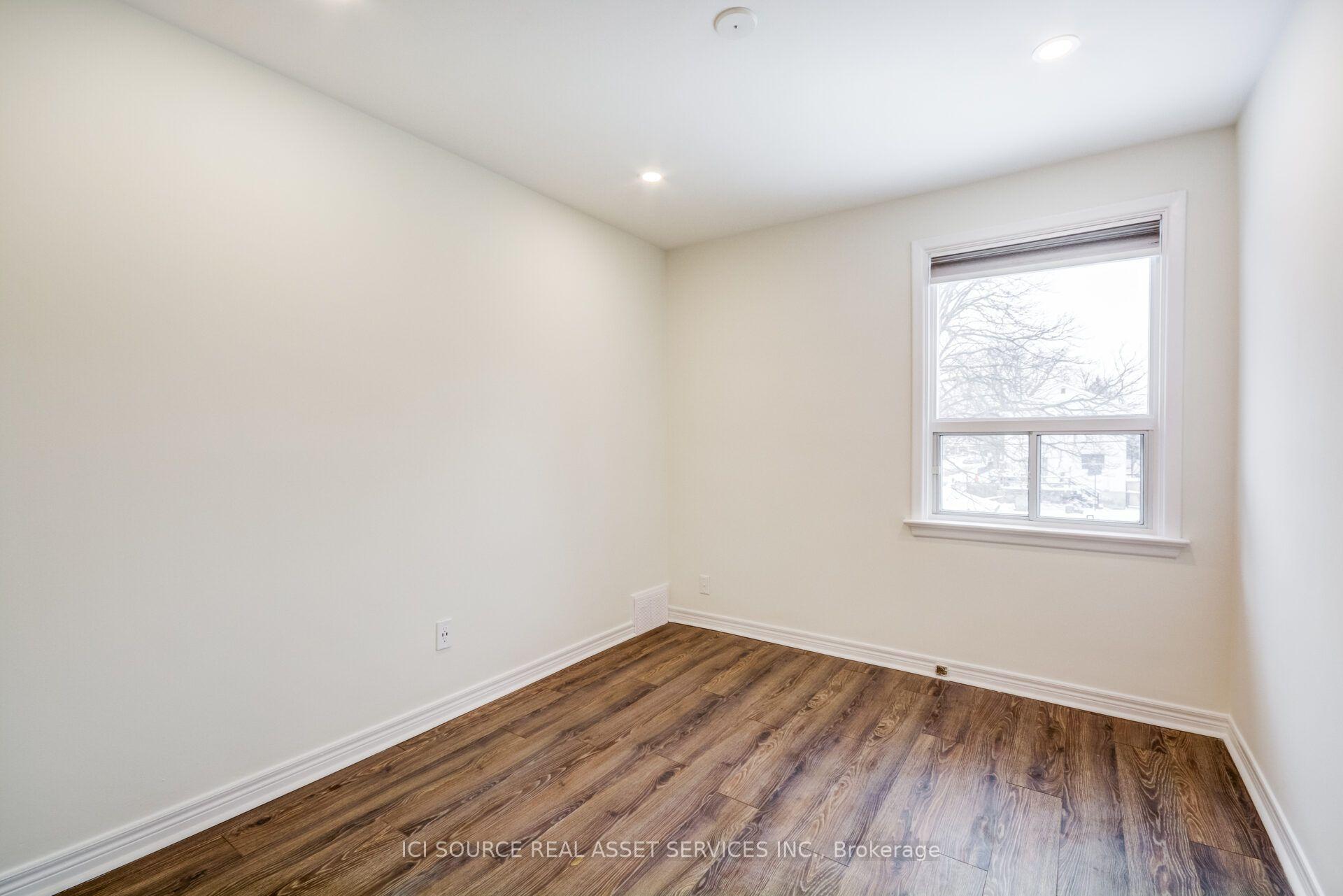 Photo 14 of Unit 3, 58 Burlingame Road, Etobicoke, Alderwood — HOMEH
