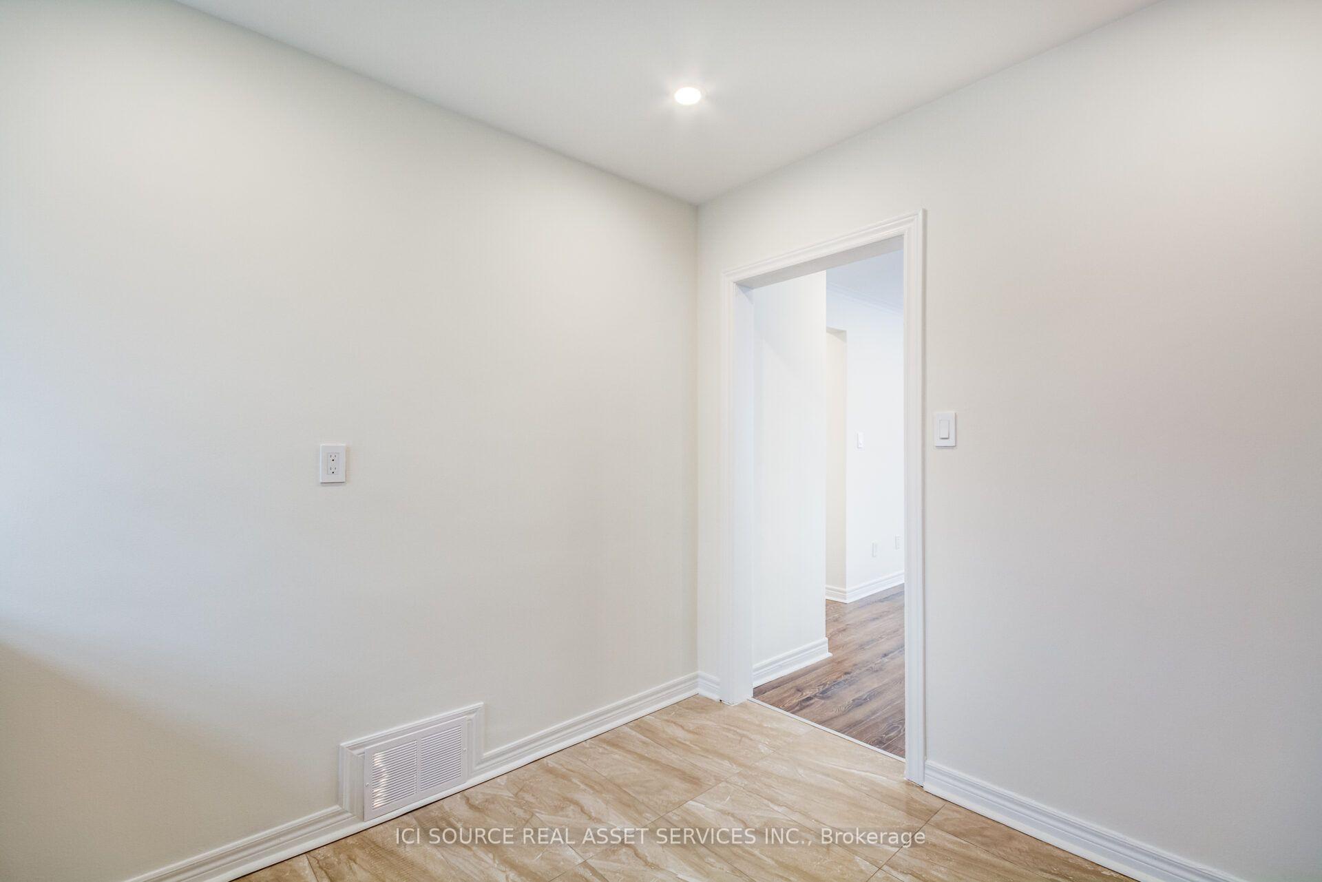 Photo 20 of Unit 3, 58 Burlingame Road, Etobicoke, Alderwood — HOMEH